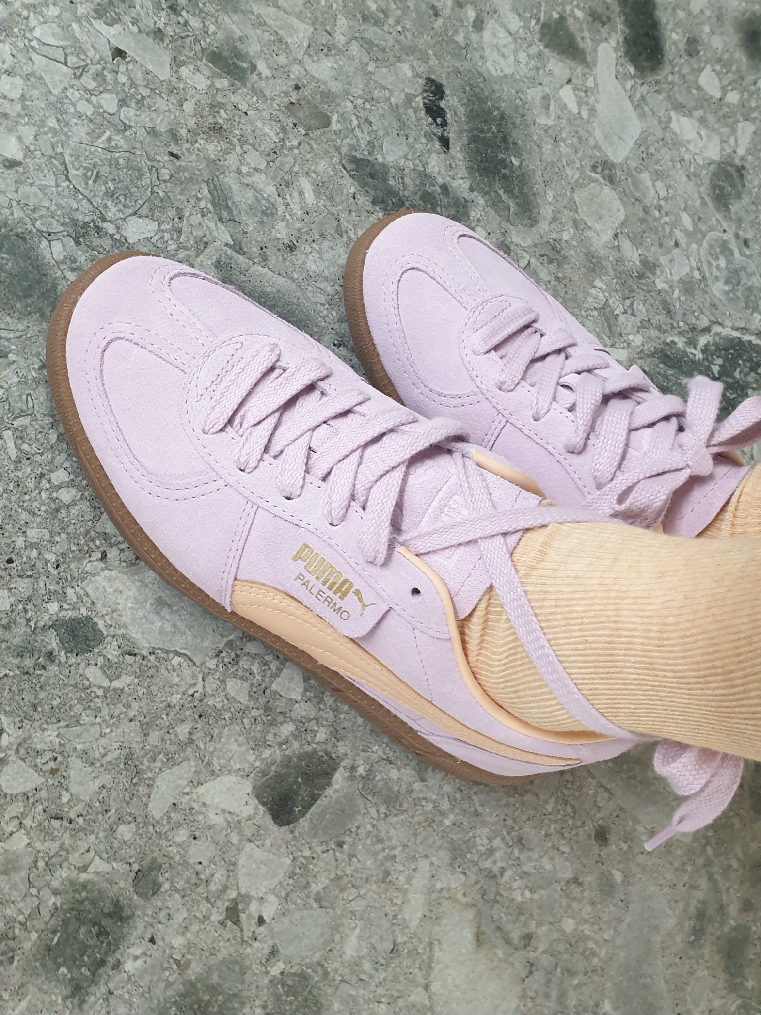 Puma Palermo Grape Mist Peach Fizz 착용 스타일 - 1