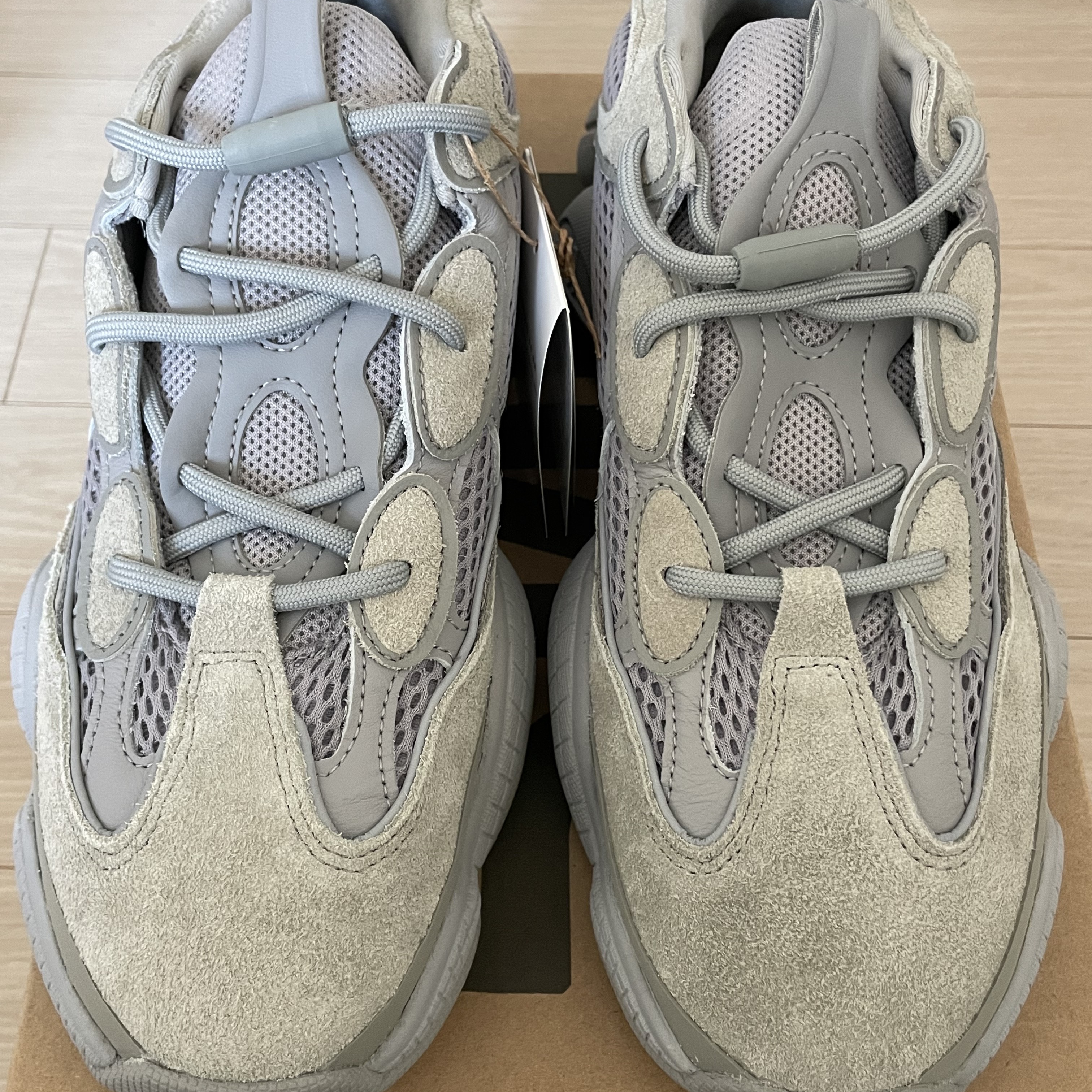 Adidas Yeezy 500 Stone Salt 착용 스타일 - 2