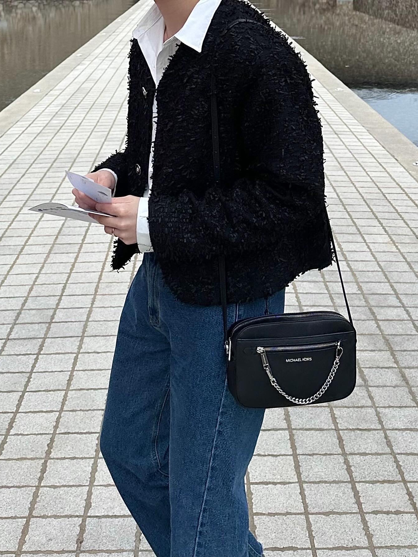 Dr. Martens 2976 Chelsea Black Smooth, (W) Swarovski Dancing Swan Necklace Blue Rhodium Plated 착용 스타일 - 6