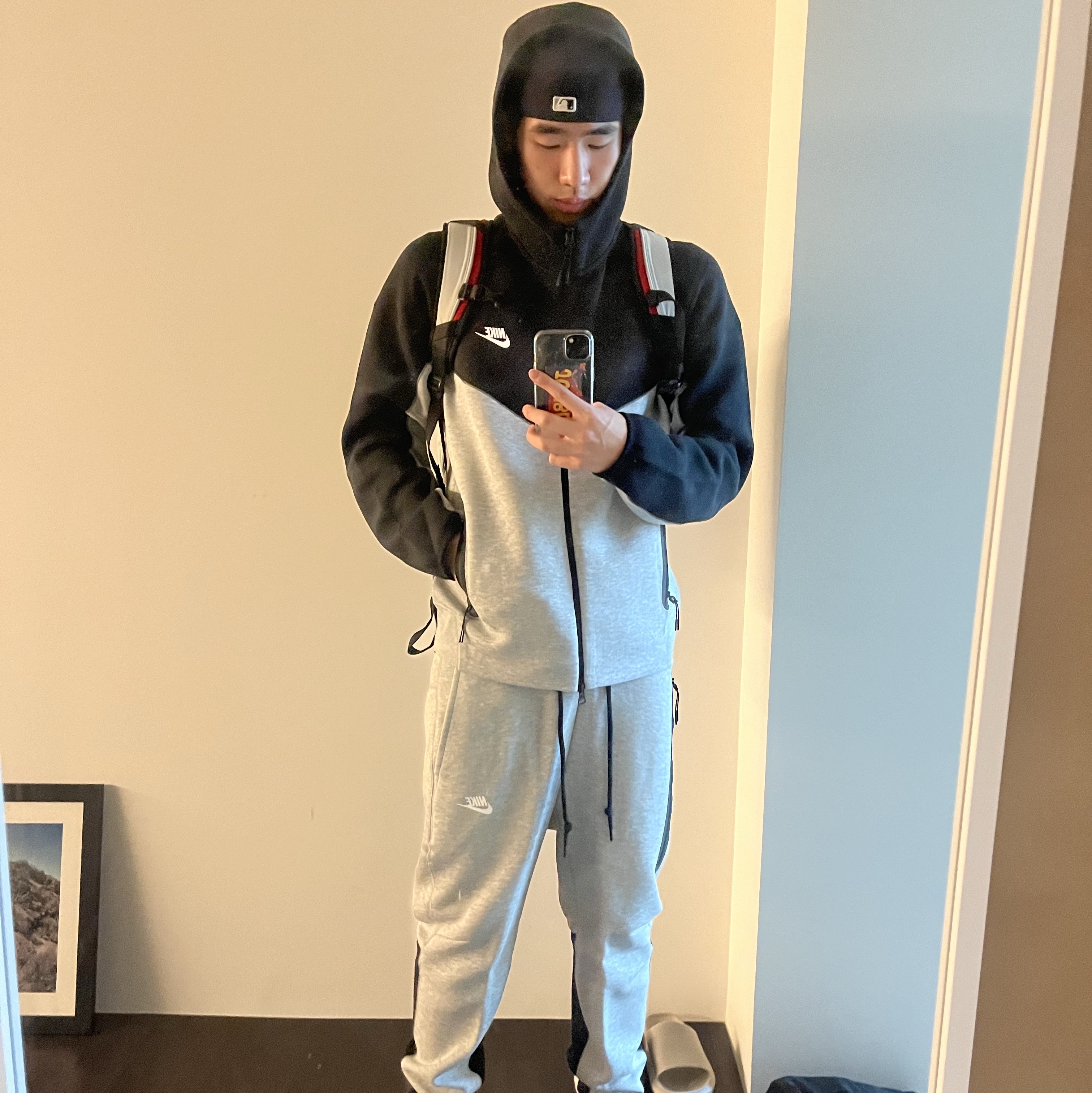 Bearbrick x Nike Tech Fleece N98 100% & 400& Set 착용 스타일 - 1