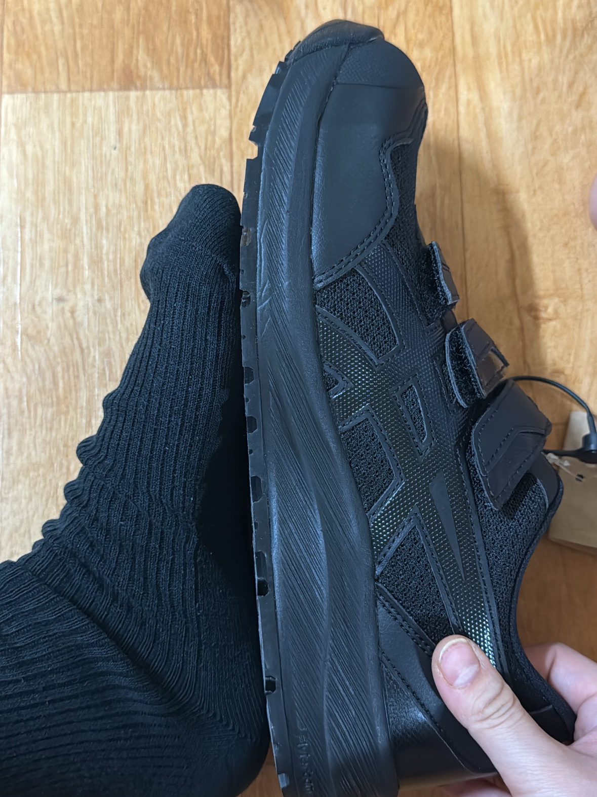 Asics Winjob CP215 Black 착용 스타일 - 6