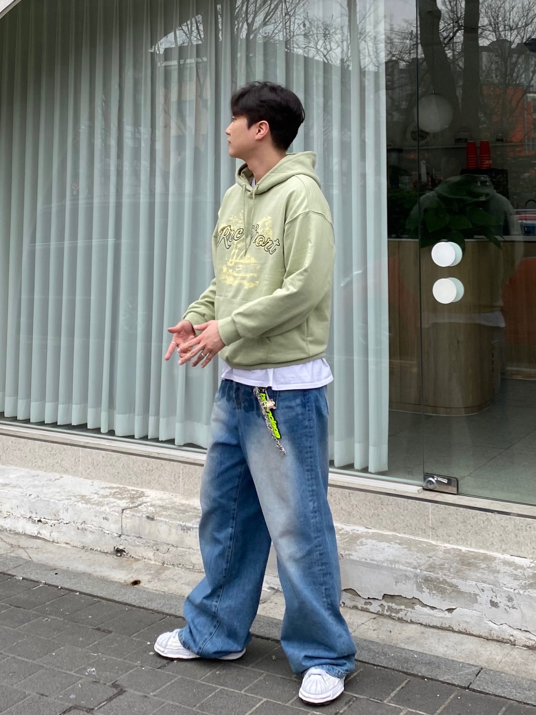 Maison Mihara Yasuhiro Blakey OG Sole Canvas Low-top Sneakers White 착용 스타일 - 1