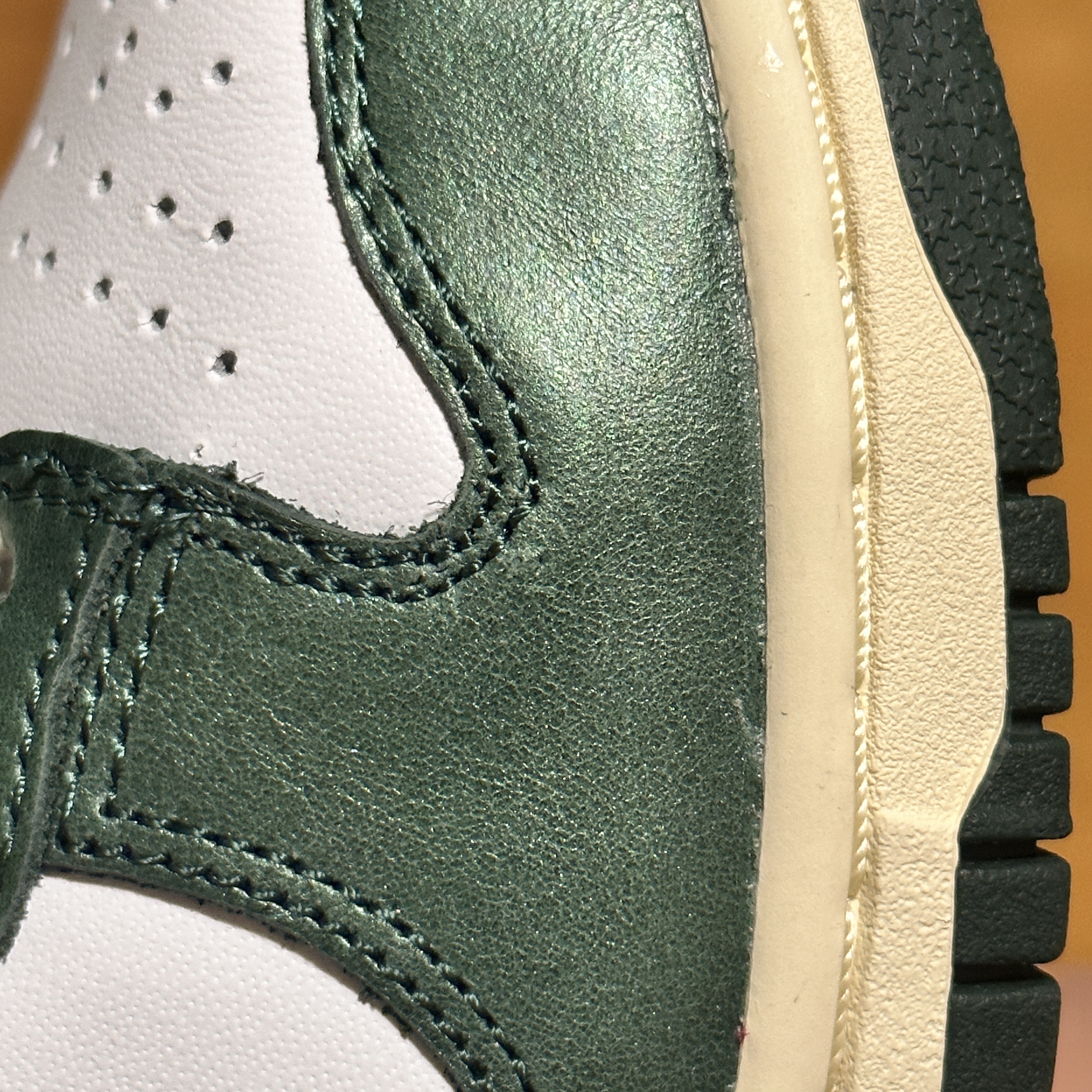 (W) Nike Dunk Low Vintage Green 착용 스타일 - 6