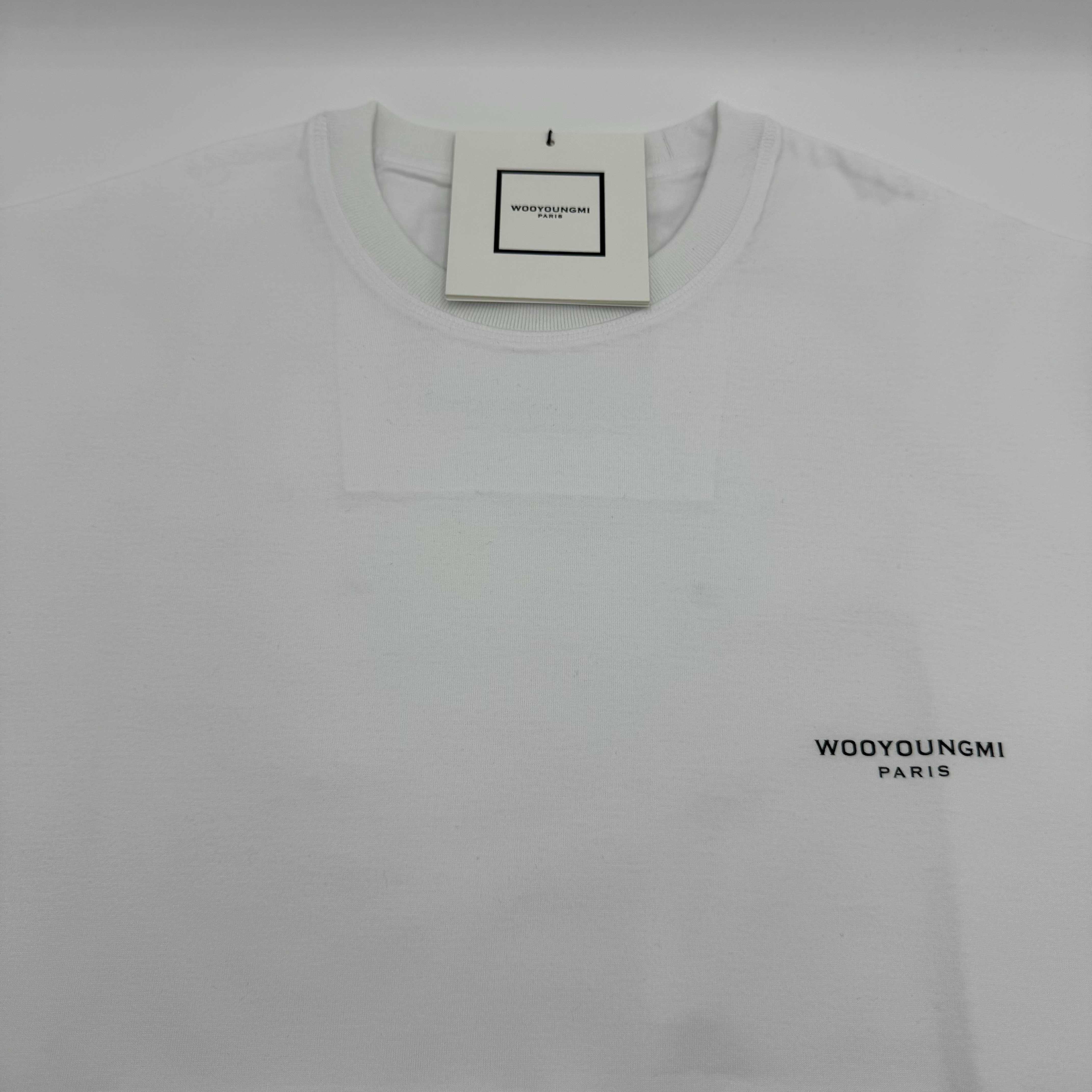Wooyoungmi Cotton Square Label T-Shirt White - 24SS 착용 스타일 - 2