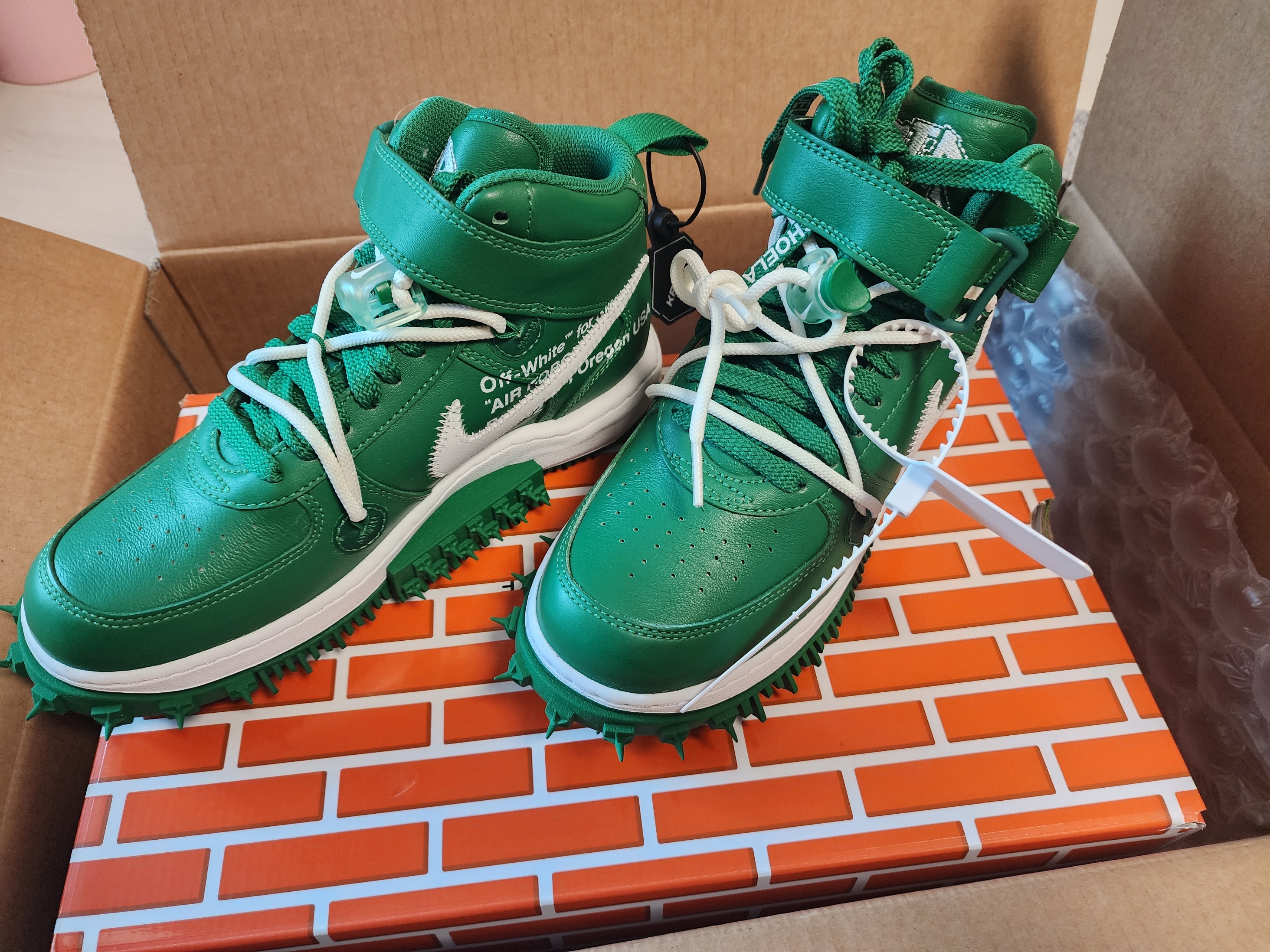 Nike x Off-White Air Force 1 Mid SP Leather Pine Green 착용 스타일