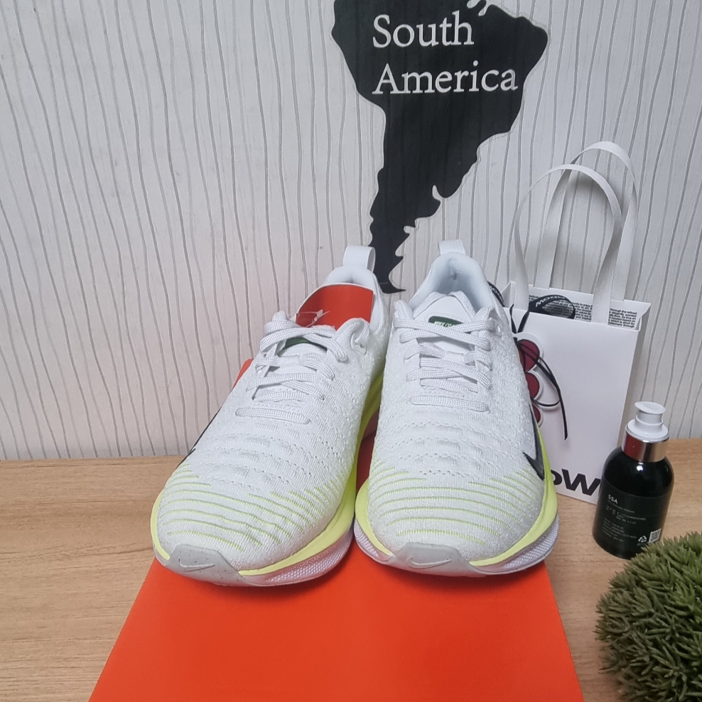 (W) Nike ReactX Infinity Run 4 White Light Lemon Twist 착용 스타일 - 4