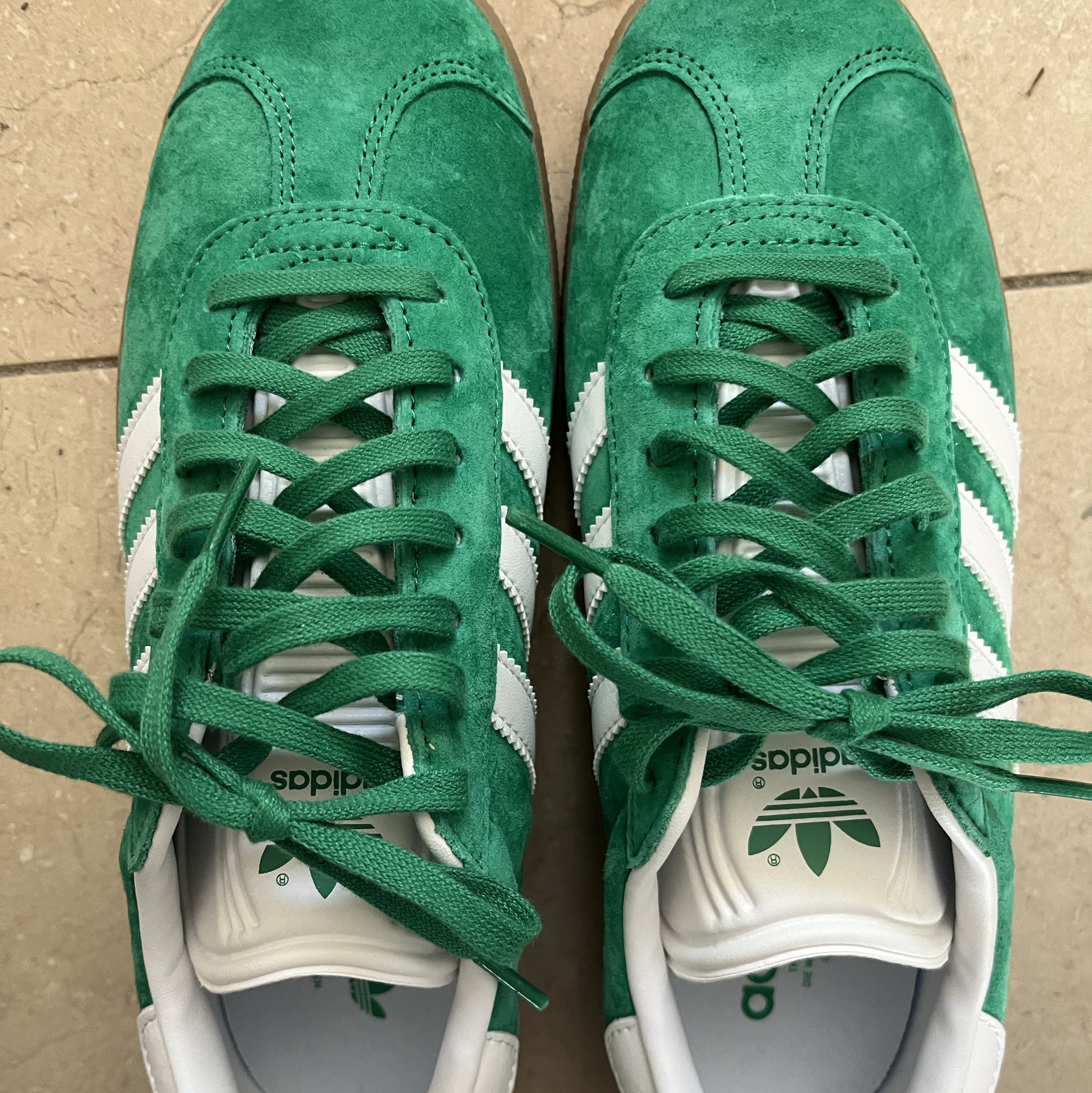 Adidas Gazelle Court Green Cloud White 착용 스타일