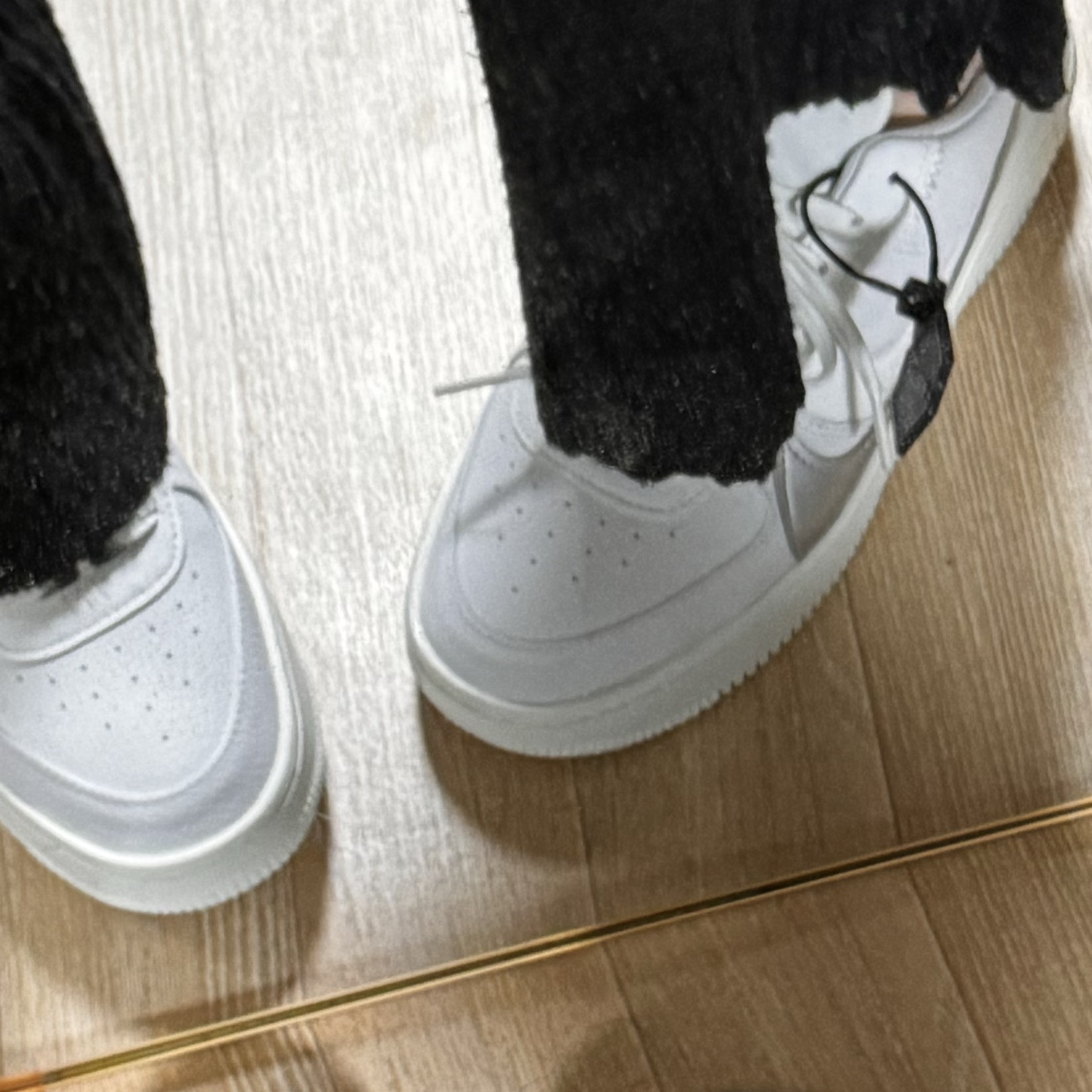 (W) Nike Air Force 1 PLT.AF.ORM Summit White Metallic Silver 착용 스타일