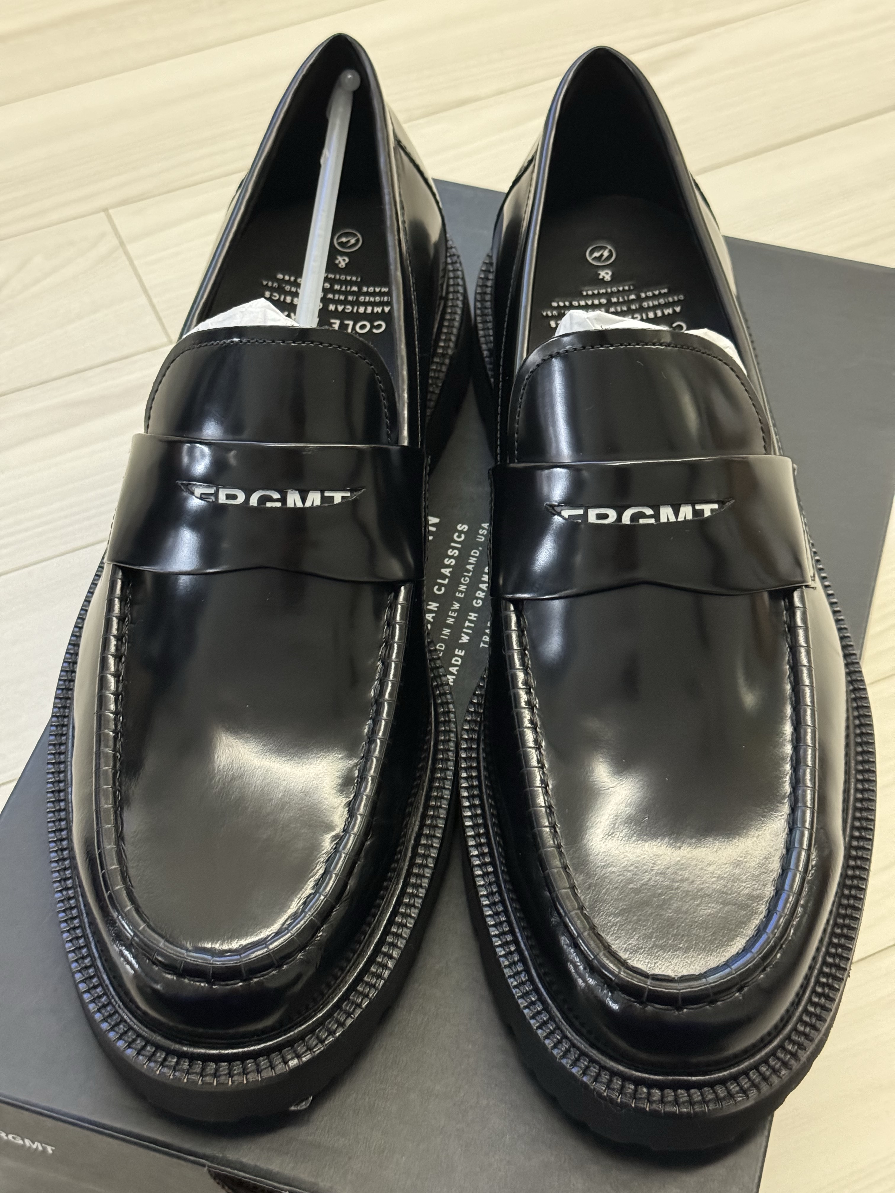 Cole Haan x Fragment American Classics Penny Loafer Black 착용 스타일 - 2