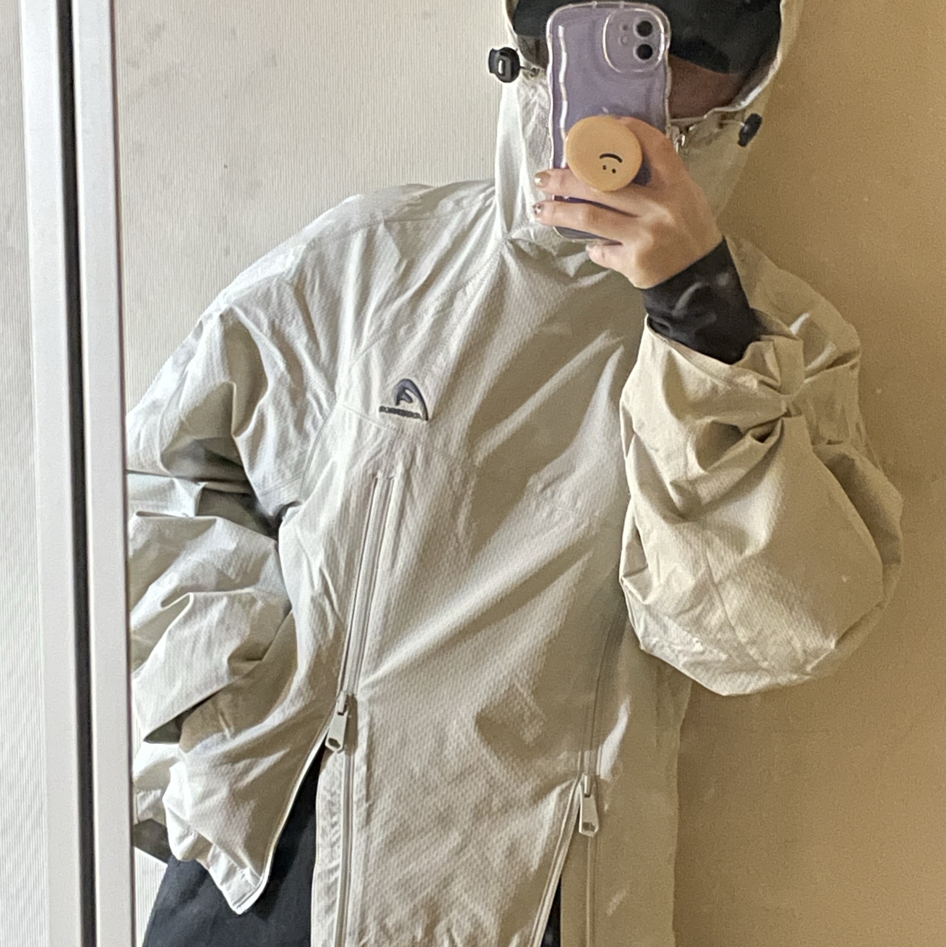 Ader Error Plue Windbreaker Beige 착용 스타일