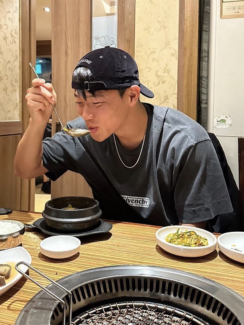 Supreme Velvet Camp Cap Black - 20FW 착용 스타일