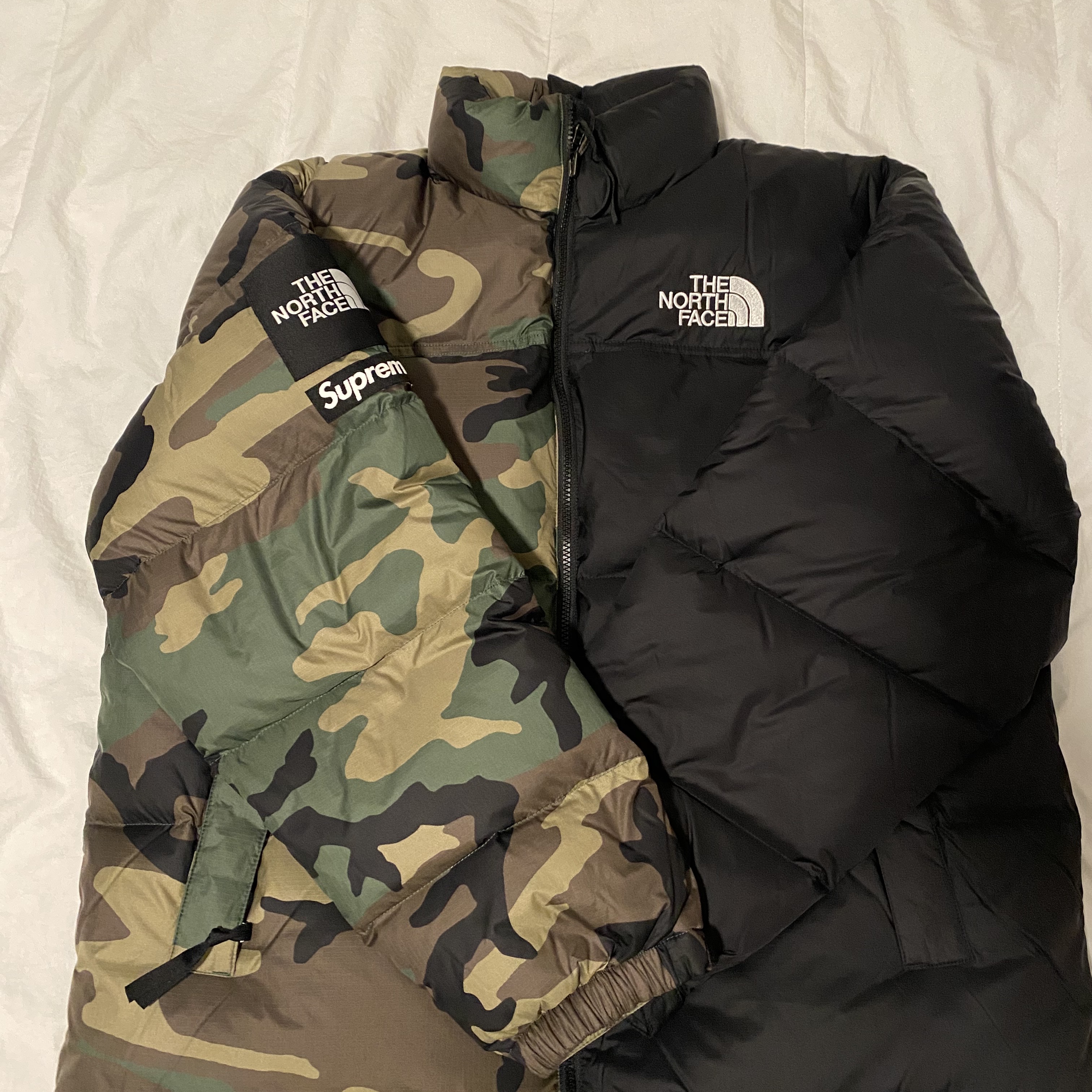Supreme x The North Face Split Nuptse Jacket Black - 24SS, Supreme x The North Face Split Nuptse Jacket Camo - 24SS 착용 스타일 - 2