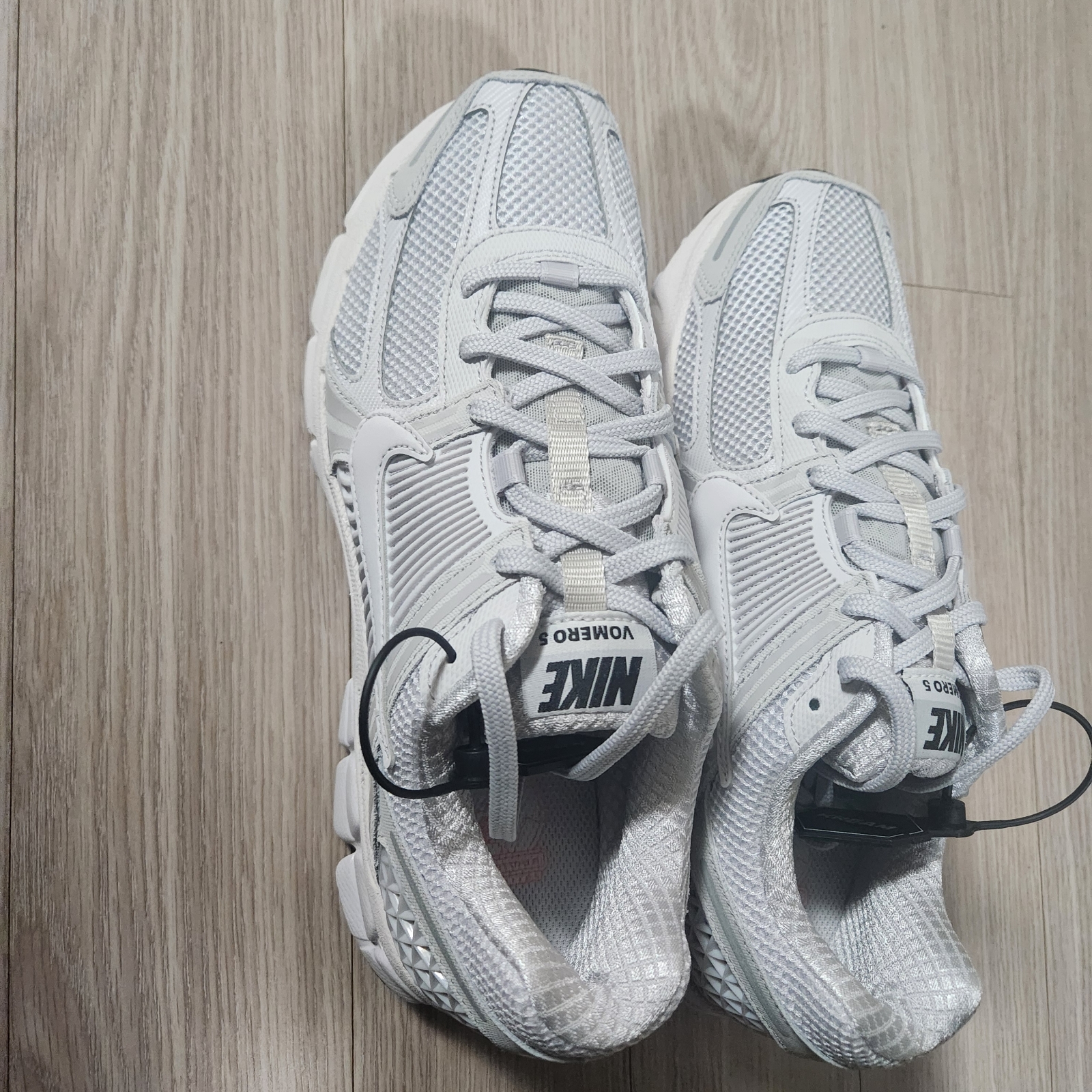 Nike Zoom Vomero 5 SP Vast Grey 2023 착용 스타일