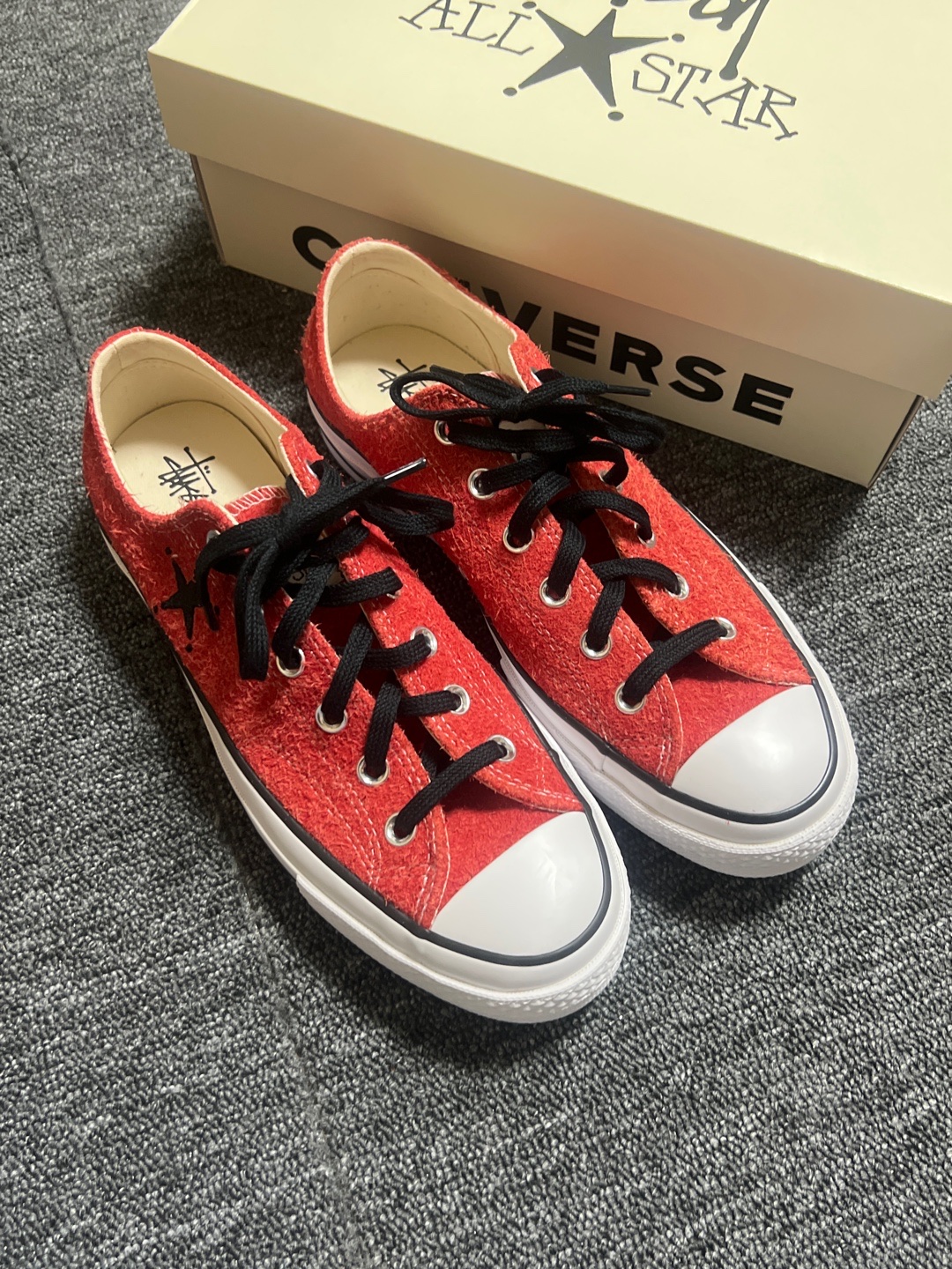 Converse x Stussy Chuck 70 Ox Poppy Red 착용 스타일