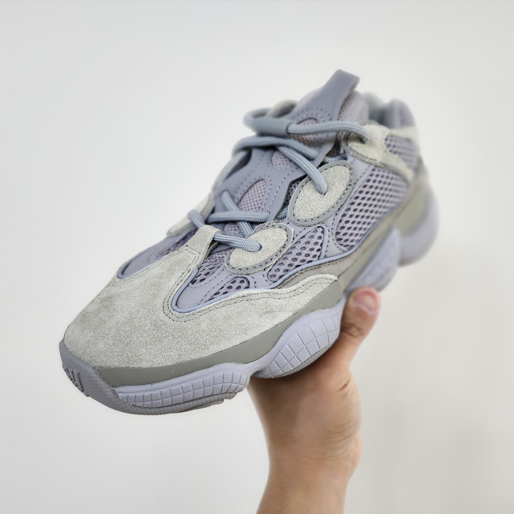 Adidas Yeezy 500 Stone Salt, (Kids) Adidas Yeezy 500 Stone Salt 착용 스타일 - 1
