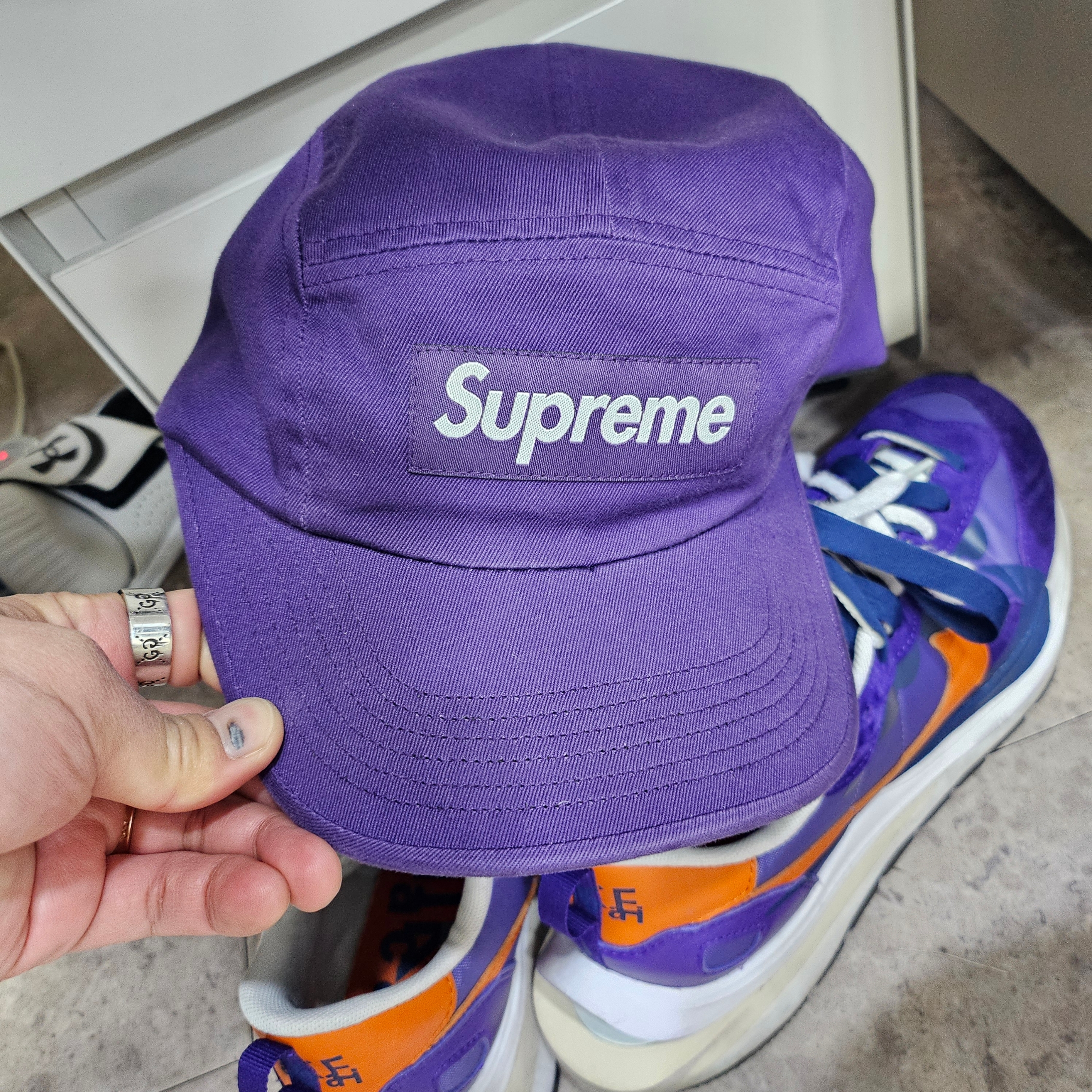 Nike x Sacai VaporWaffle Dark Iris, Supreme Washed Chino Twill Camp Cap Purple - 24SS 착용 스타일