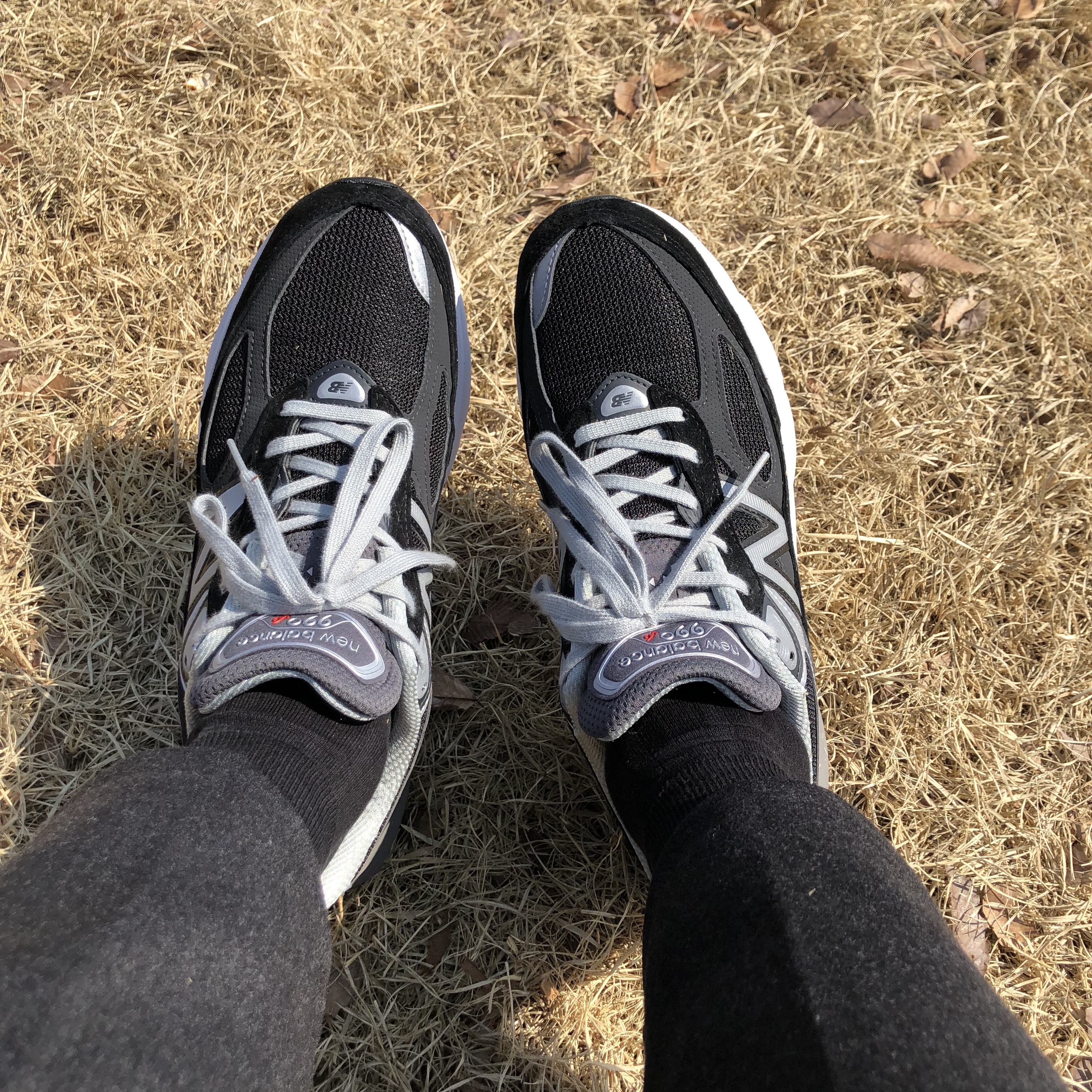 New Balance 990v6 Made in USA Black White 착용 스타일 - 1