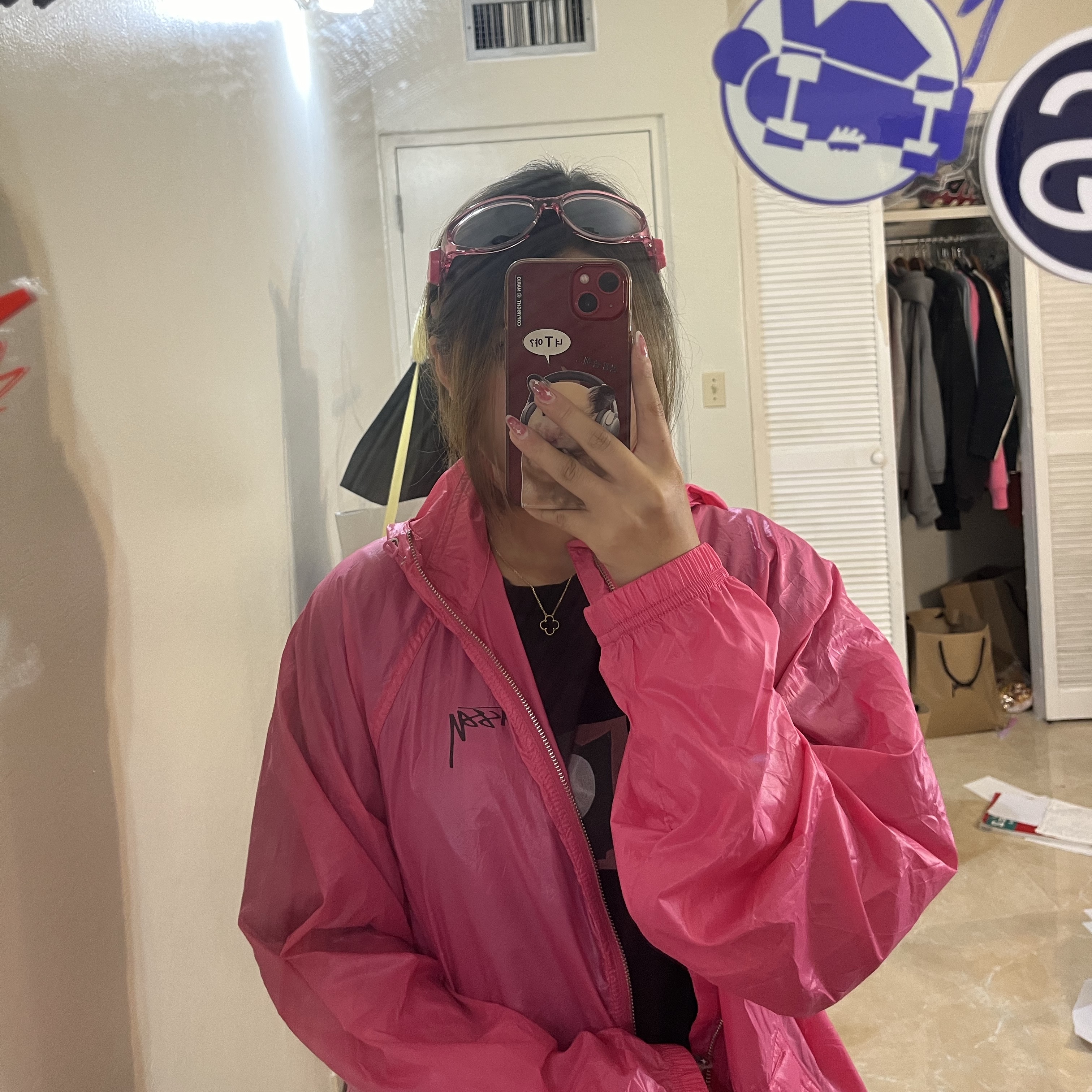Stussy Beach Shell Wrinkled Nylon Jacket Magenta, Stussy Wave Dye Beach Shell Jacket Bone 착용 스타일 - 1