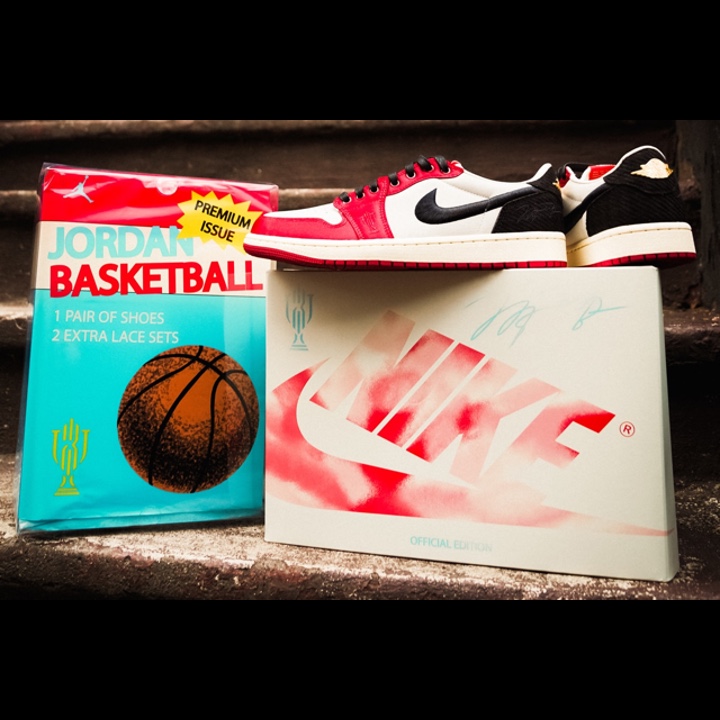Jordan 1 x Trophy Room Retro Low OG SP Sail Varsity Red, Jordan 1 x Trophy Room Retro High OG SP Chicago (Friends & Family) 착용 스타일 - 4