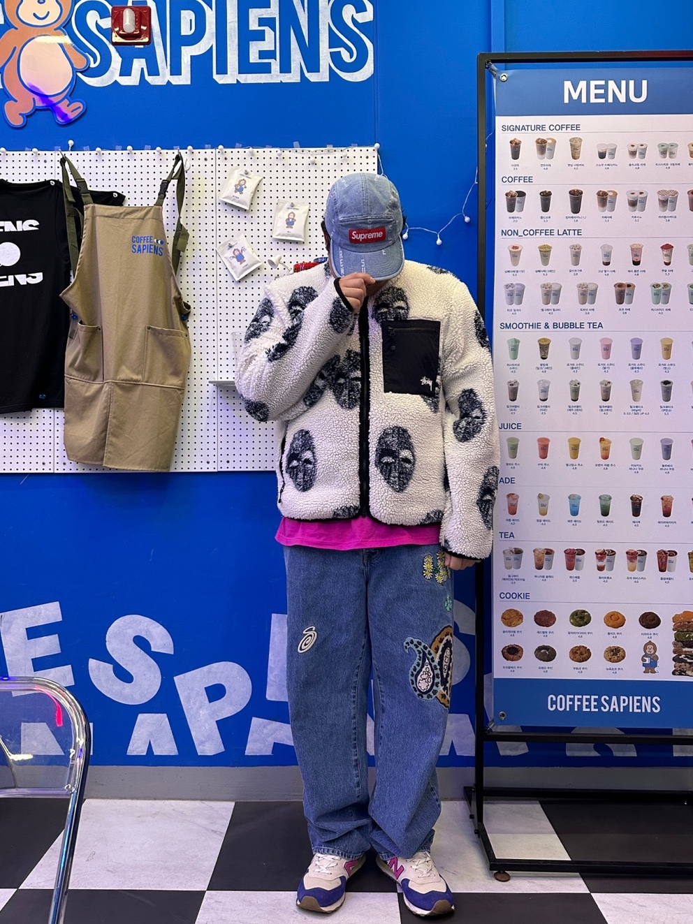 Supreme Logo Stripe Jacquard Denim Camp Cap Blue - 20FW, Supreme Gotham T-Shirt Magenta - 23FW 착용 스타일 - 2