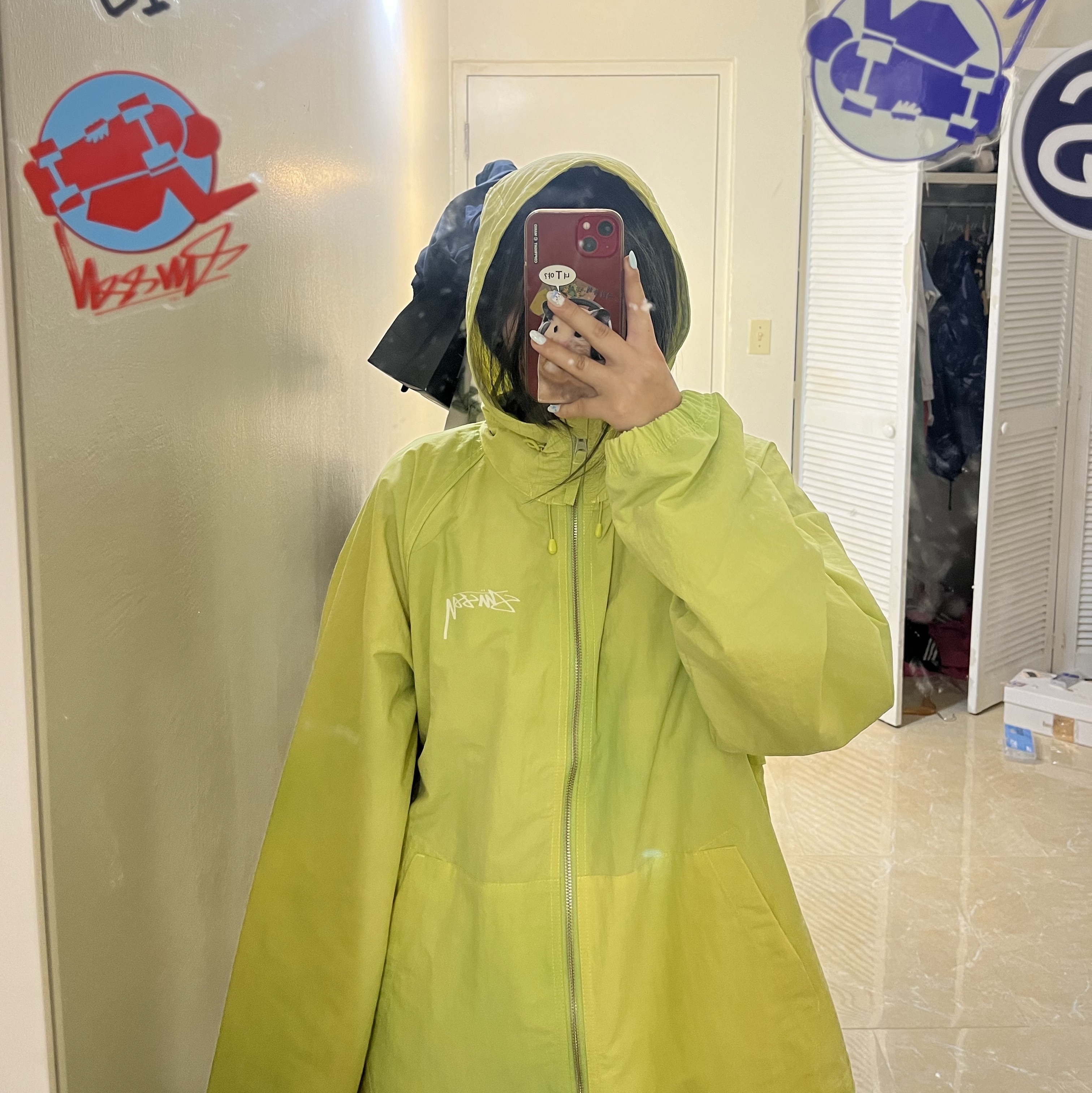 Stussy Beach Shell Wrinkled Nylon Jacket Magenta, Stussy Wave Dye Beach Shell Jacket Bone 착용 스타일 - 3