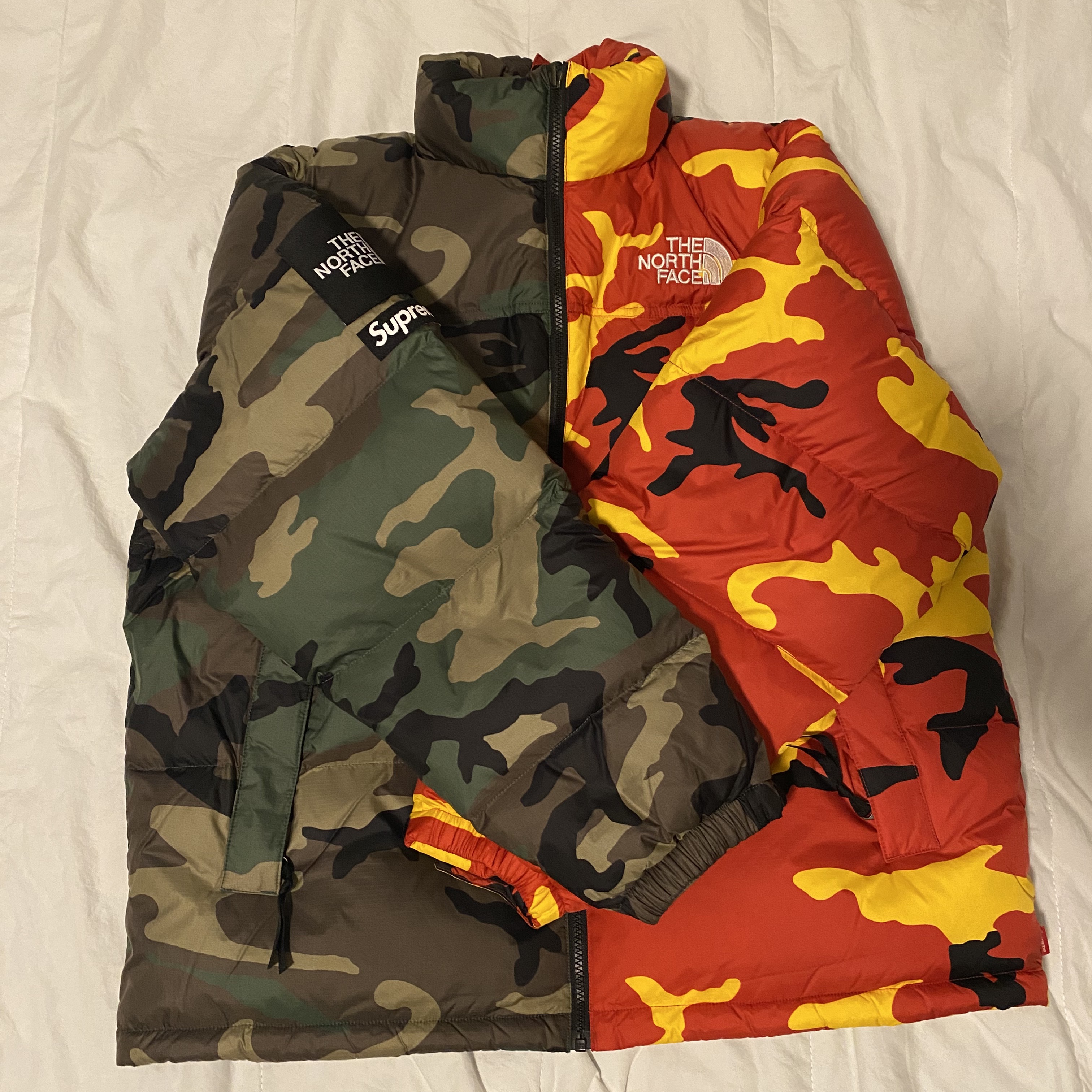 Supreme x The North Face Split Nuptse Jacket Black - 24SS, Supreme x The North Face Split Nuptse Jacket Camo - 24SS 착용 스타일 - 4
