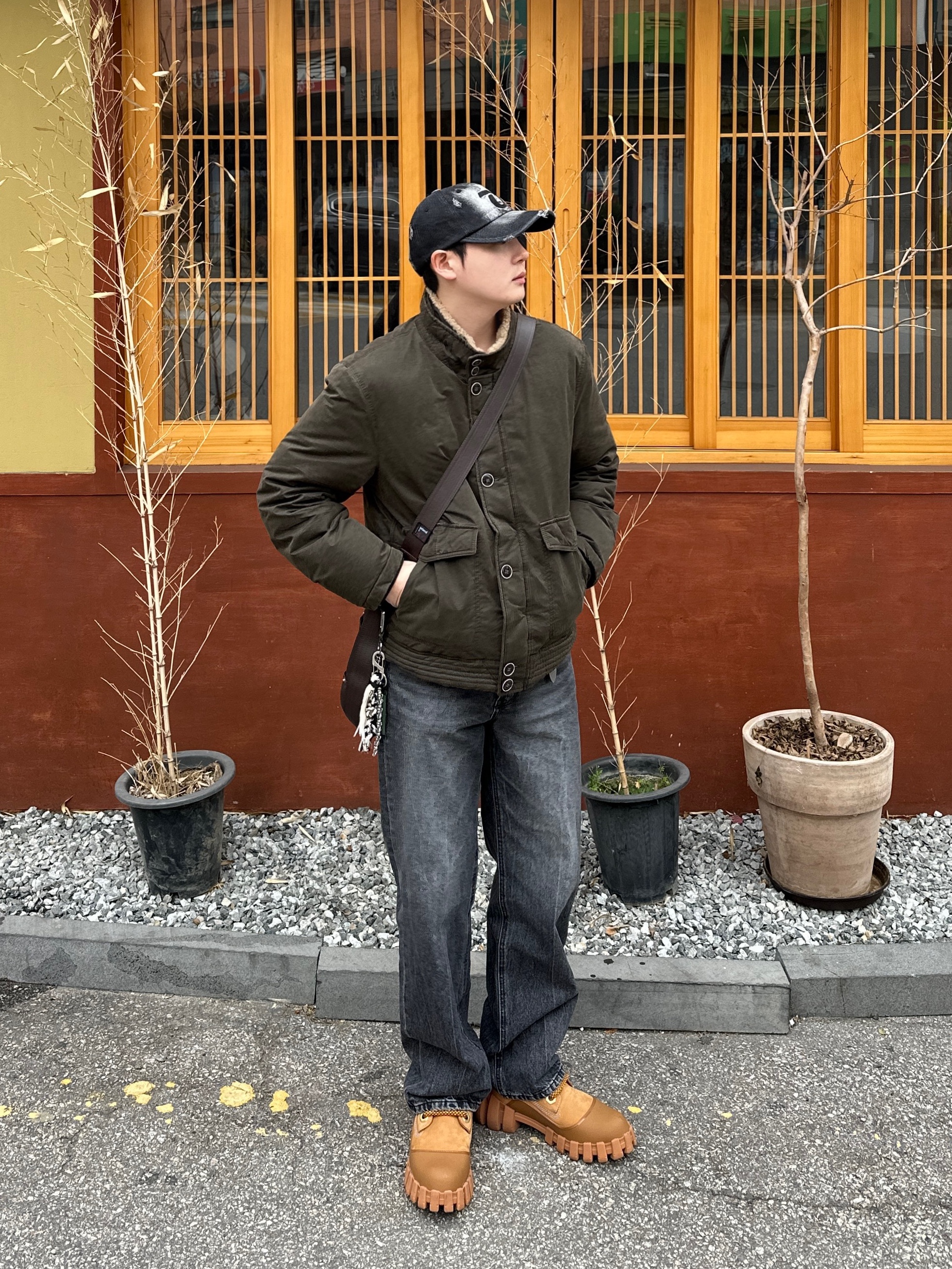 Timberland x Humberto Leon 6 Inch Boot Wheat Nubuck - Medium, Supreme Webbing Keychain Green Camo - 23SS 착용 스타일 - 1