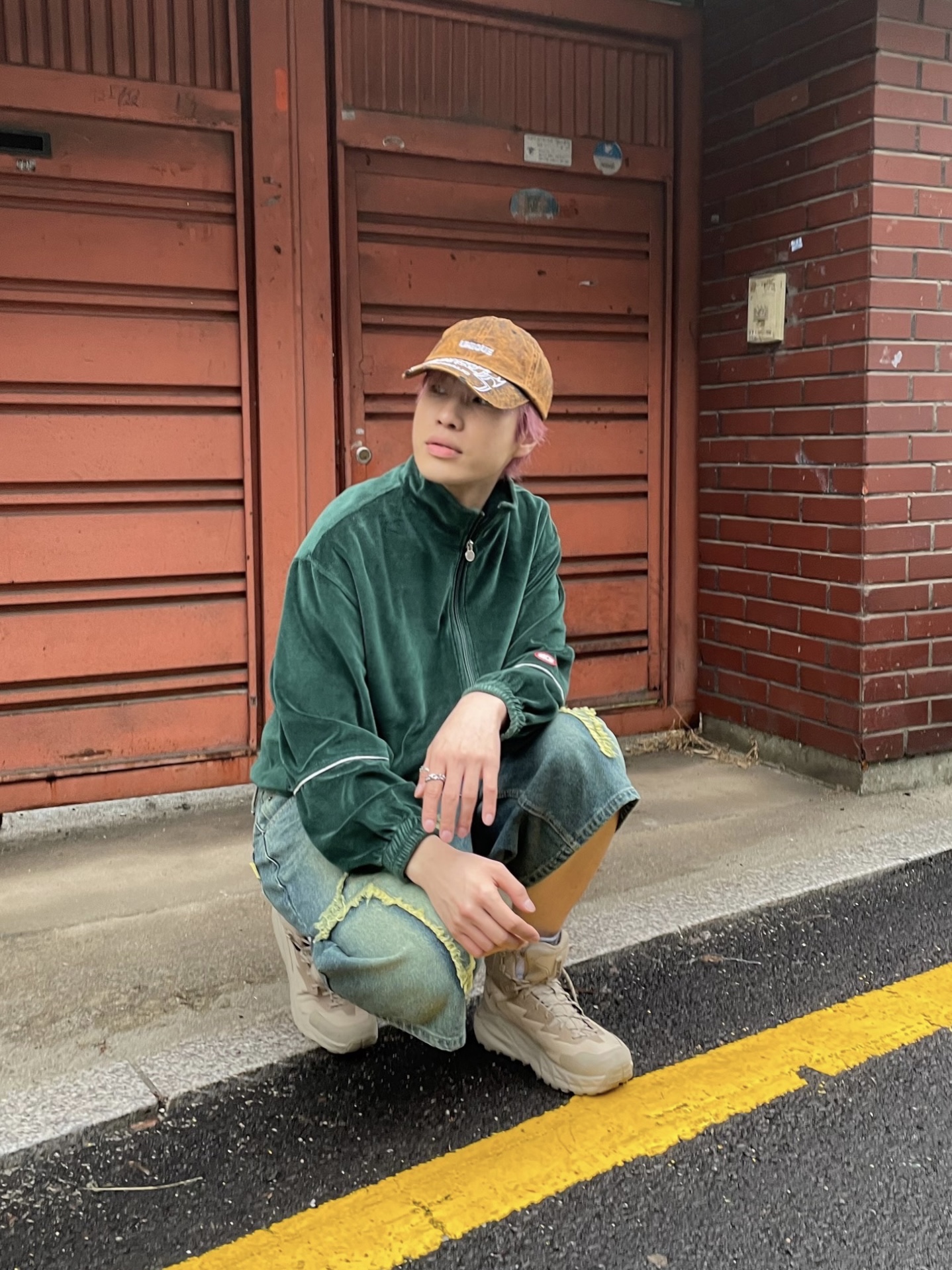 Hoka Kaha Gore-Tex Tan 착용 스타일 - 4