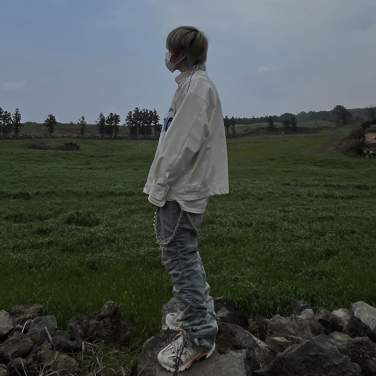 Balenciaga Track Sneakers White Orange 2019 착용 스타일 - 4