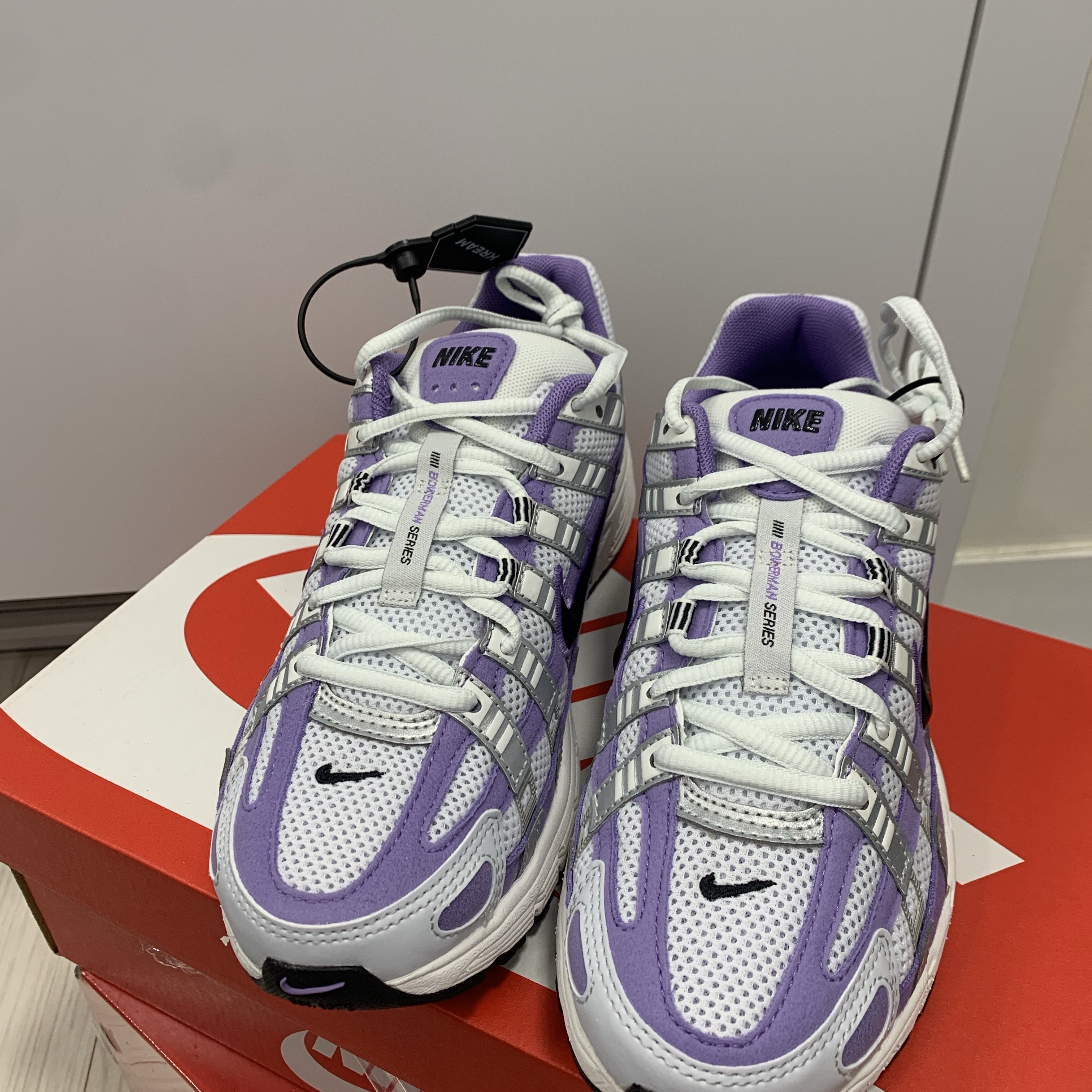 (W) Nike P-6000 Space Purple Black 착용 스타일 - 1