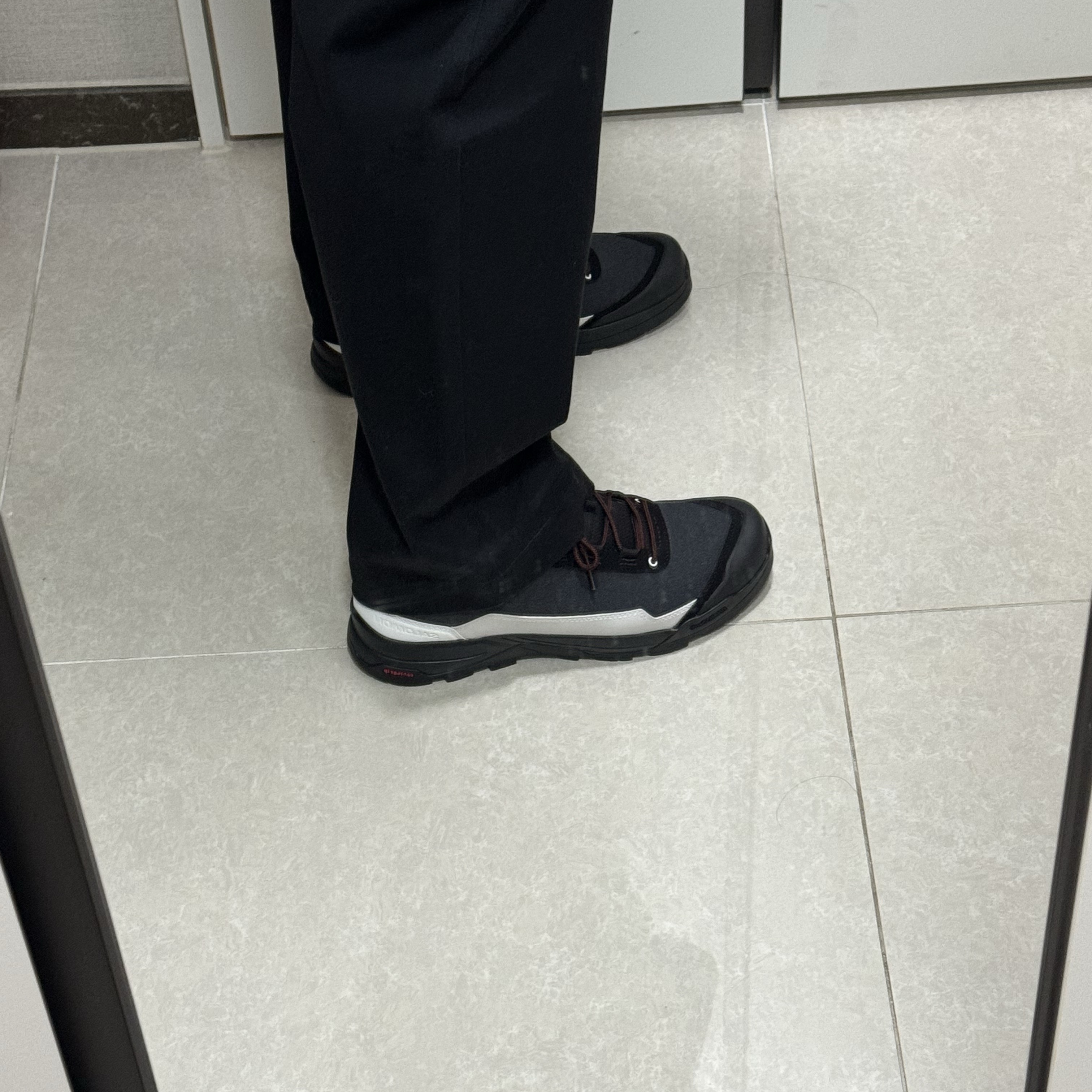 Salomon x GR10K X-Alp Esill Black Metal 착용 스타일 - 1