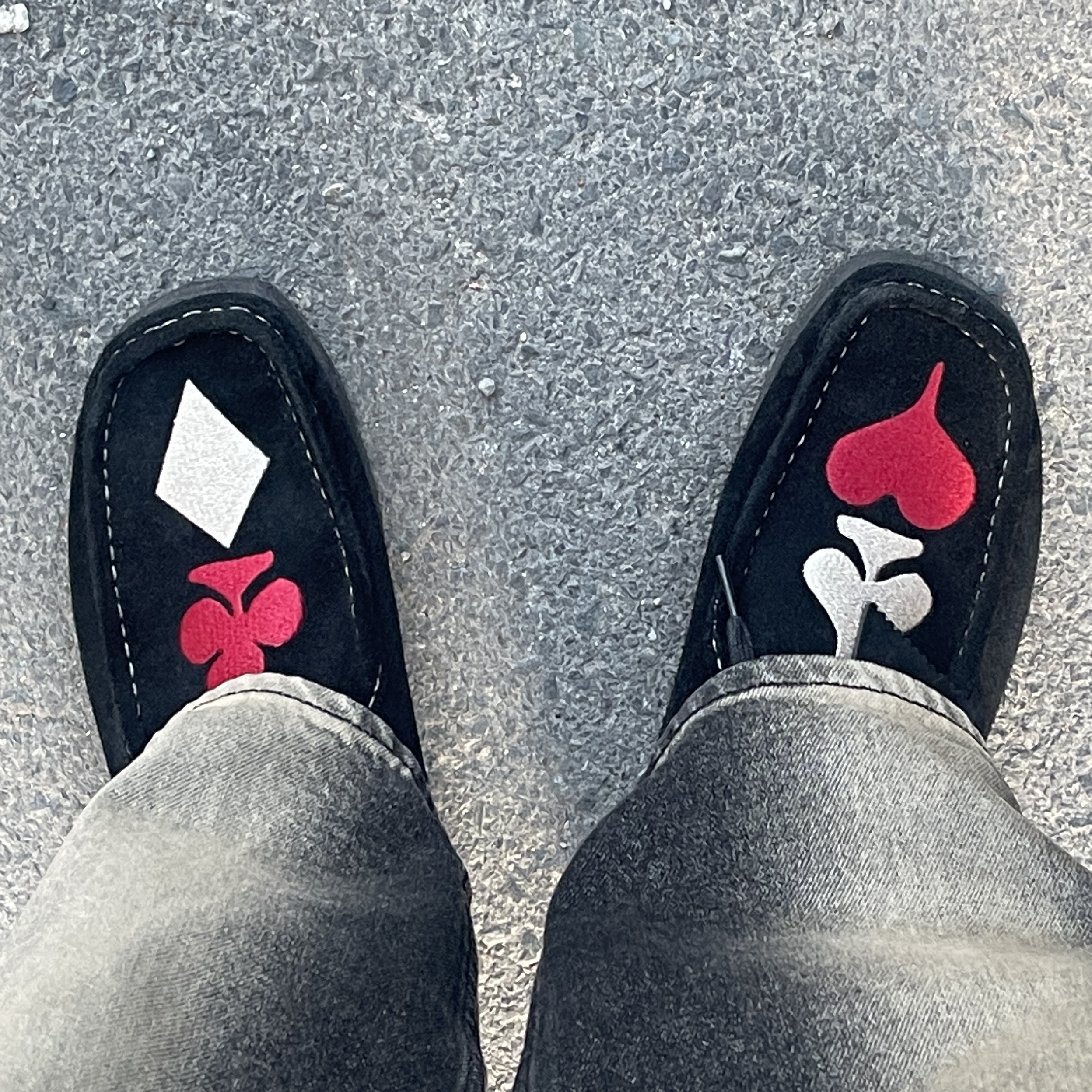 Clarks x Stussy Wallabee Black Suede, Satur Brooklyn Newtro Wide Washed Denim 착용 스타일
