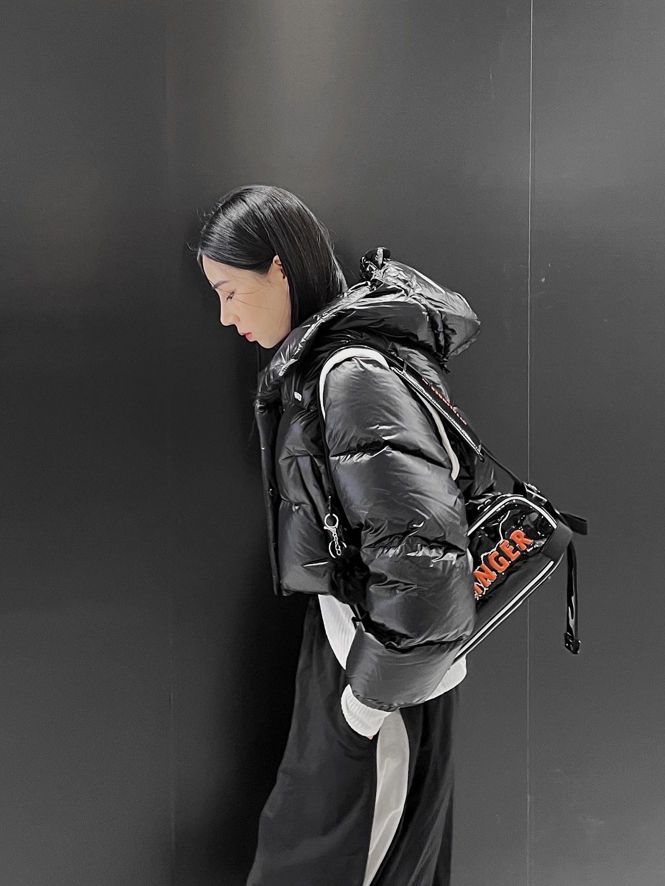 Ottolinger x Puma Leather Bag Black, (W) Balenciaga X-Pander Sneakers Grey Black White 착용 스타일 - 1