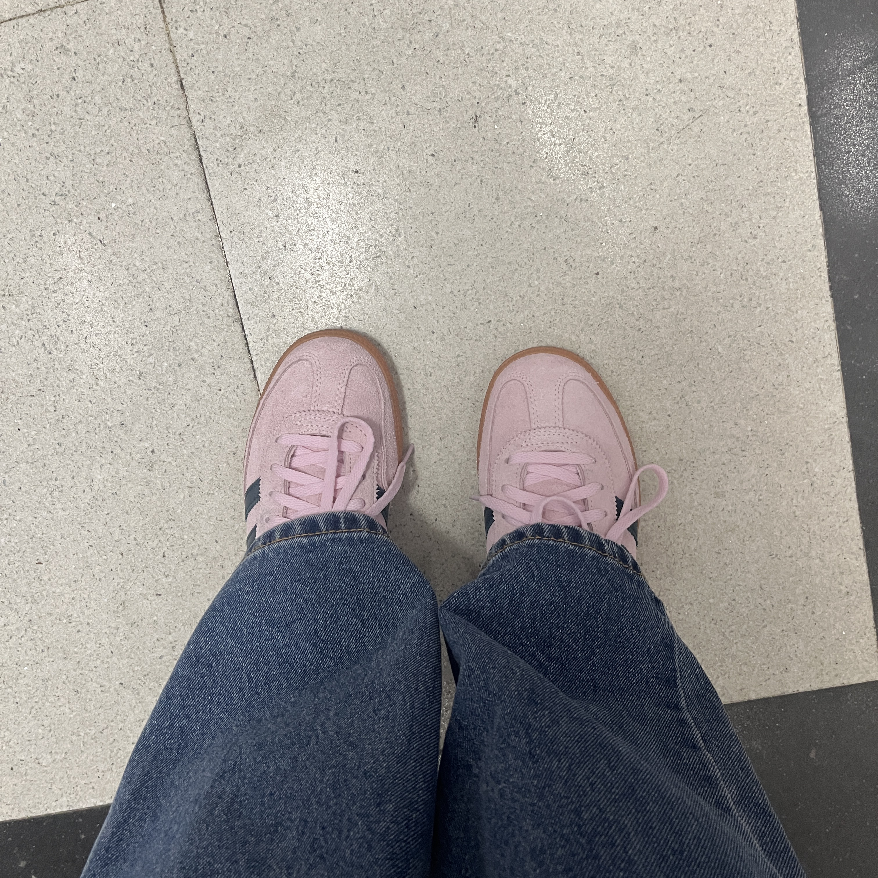 (W) Adidas Spezial Handball Clear Pink 착용 스타일 - 2