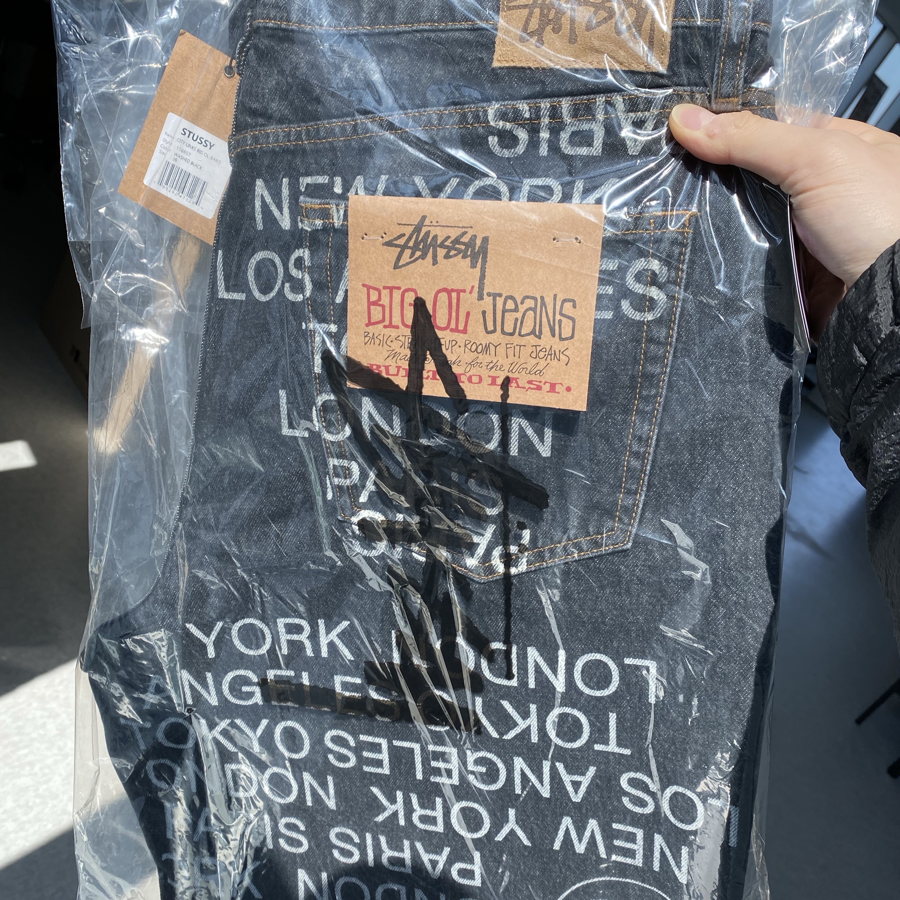 Stussy Big OL’ Jean City Link Denim Washed Black 착용 스타일