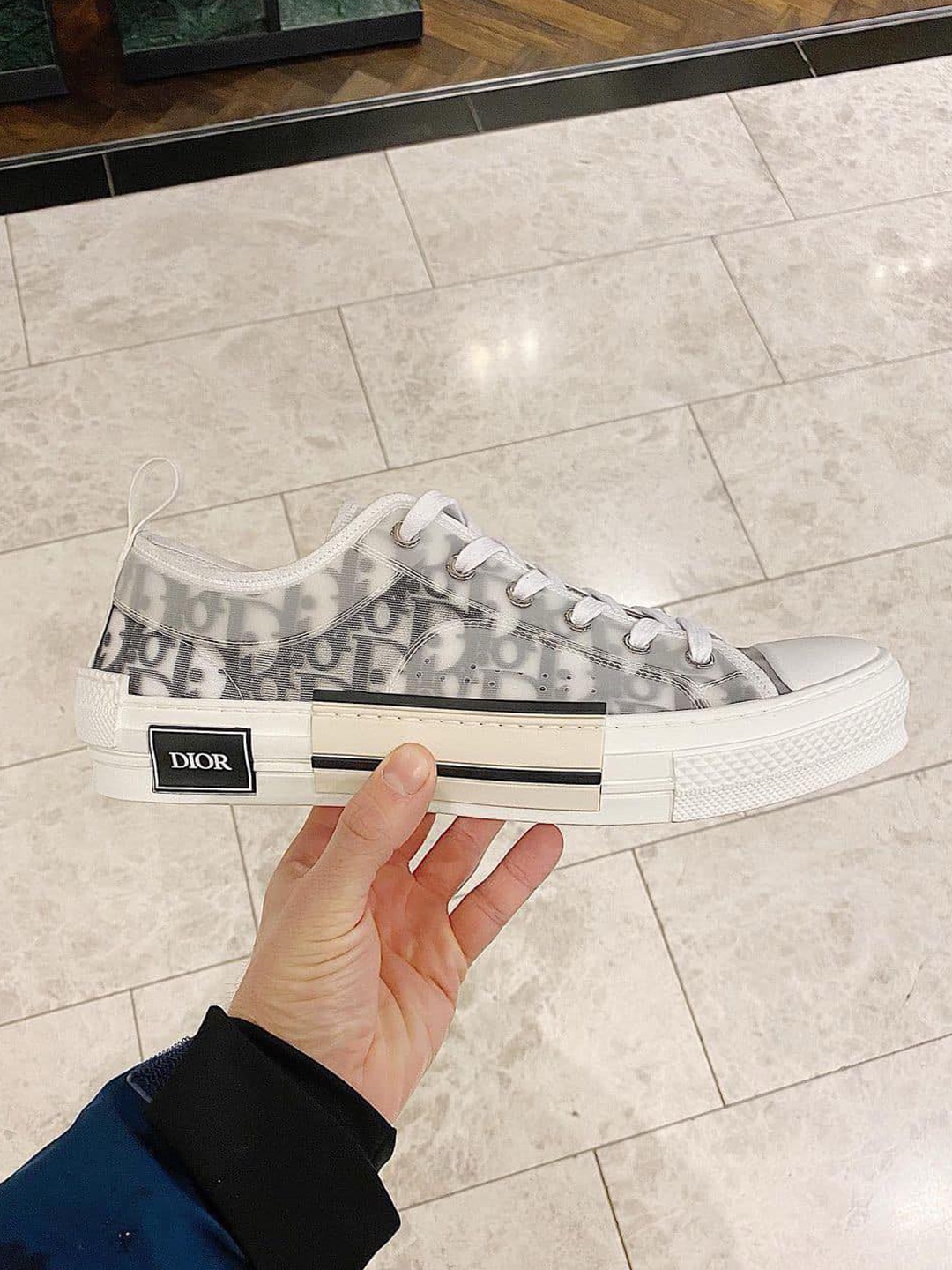 Dior x Alex Foxton B23 Low Dior Olique Canvas, Dior B23 High Dior Oblique White & Black 착용 스타일 - 3