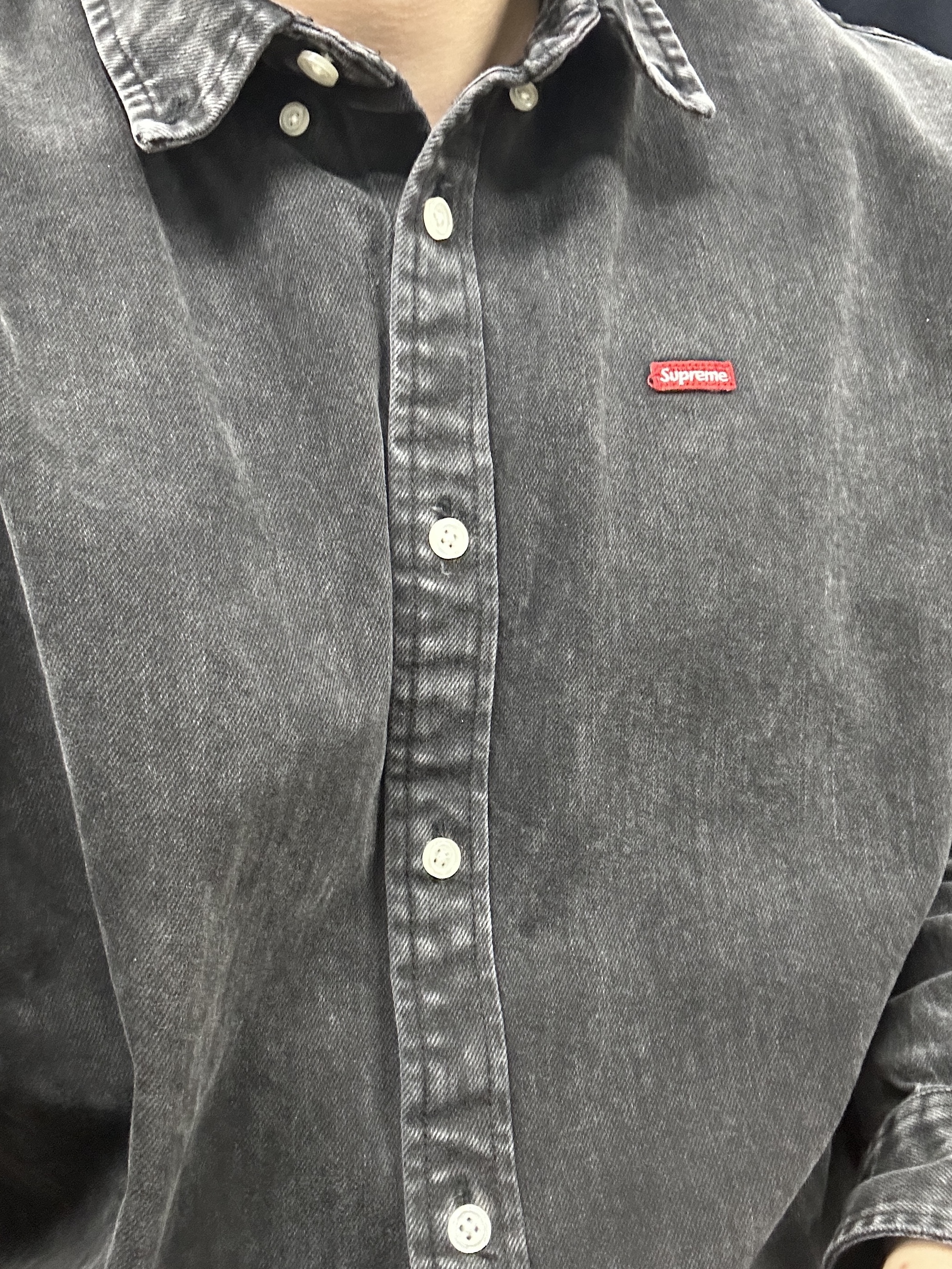 Supreme Small Box Shirt Washed Black - 24SS 착용 스타일