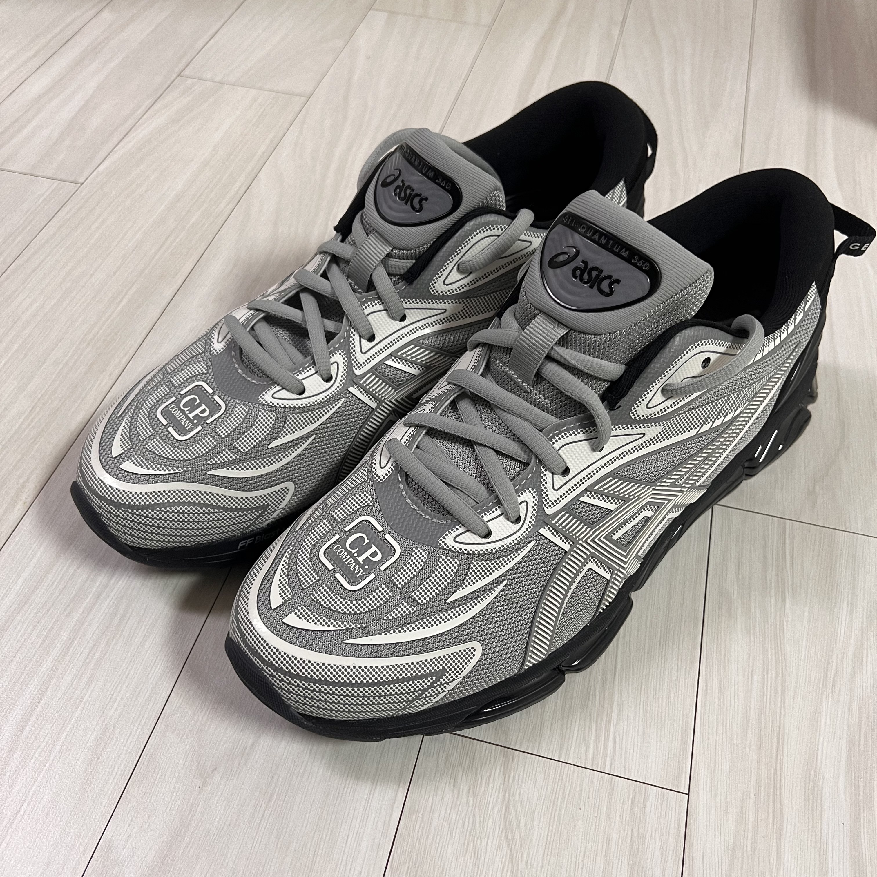 Asics x C.P. Company Gel-Quantum 360 VIII Cement Grey 착용 스타일