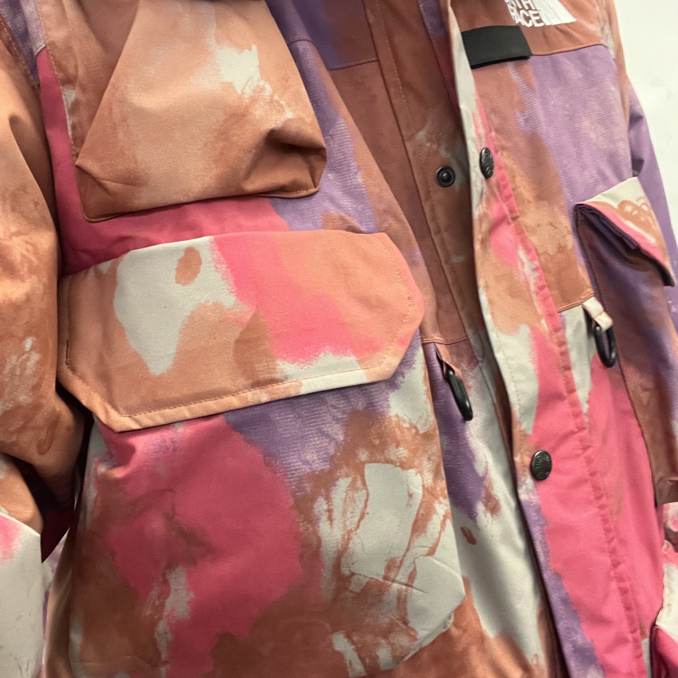Supreme x The North Face Cargo Jacket Multi-Color - 20SS 착용 스타일 - 2