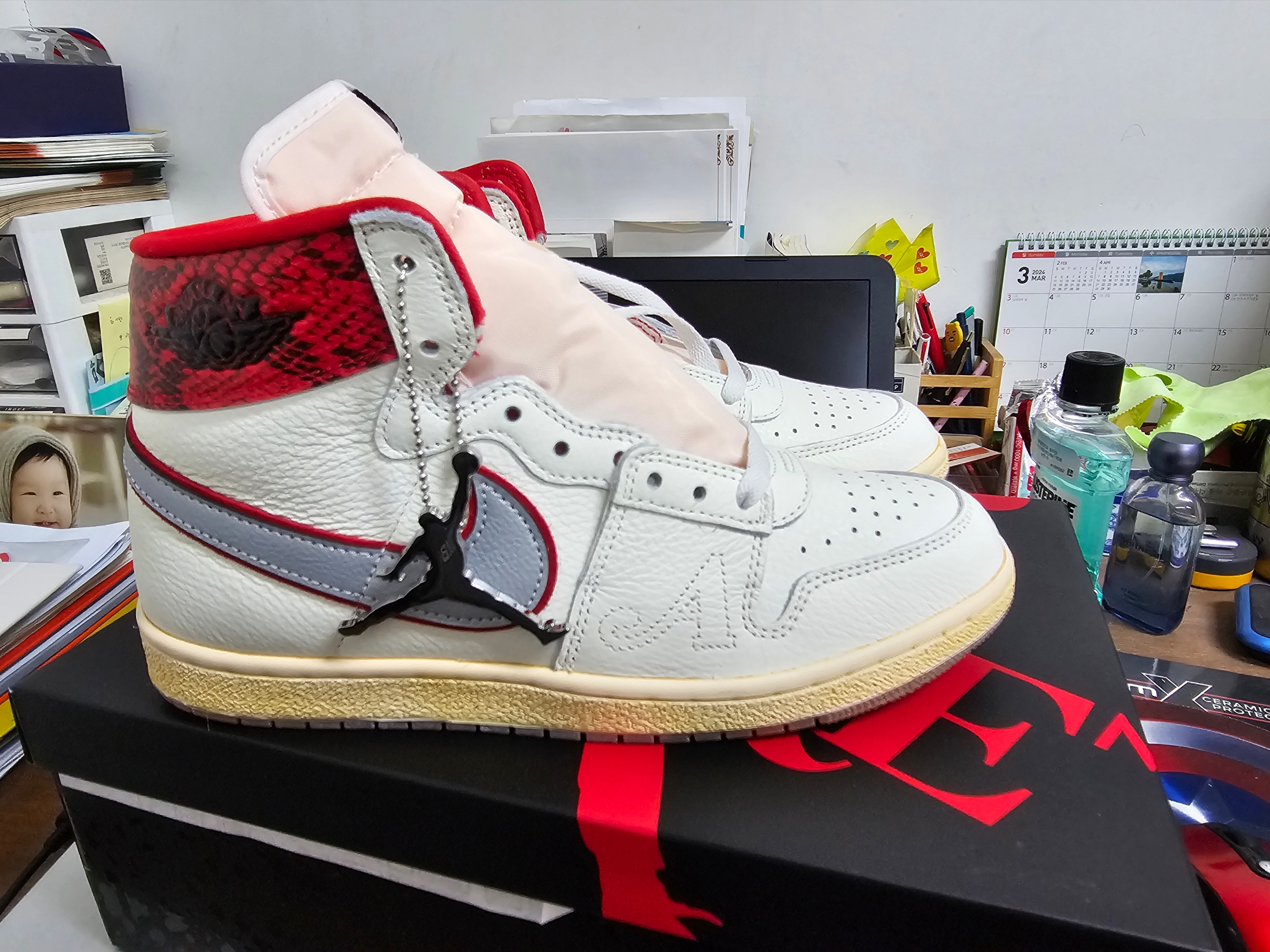 Jordan x Awake NY Air Ship PE SP Sail University Red 착용 스타일 - 1