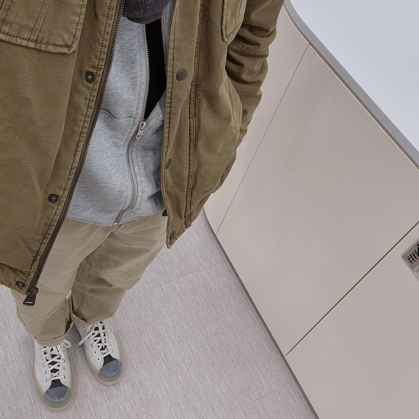 Converse x A-Cold-Wall Chuck 70 Hi Silver Birch 착용 스타일