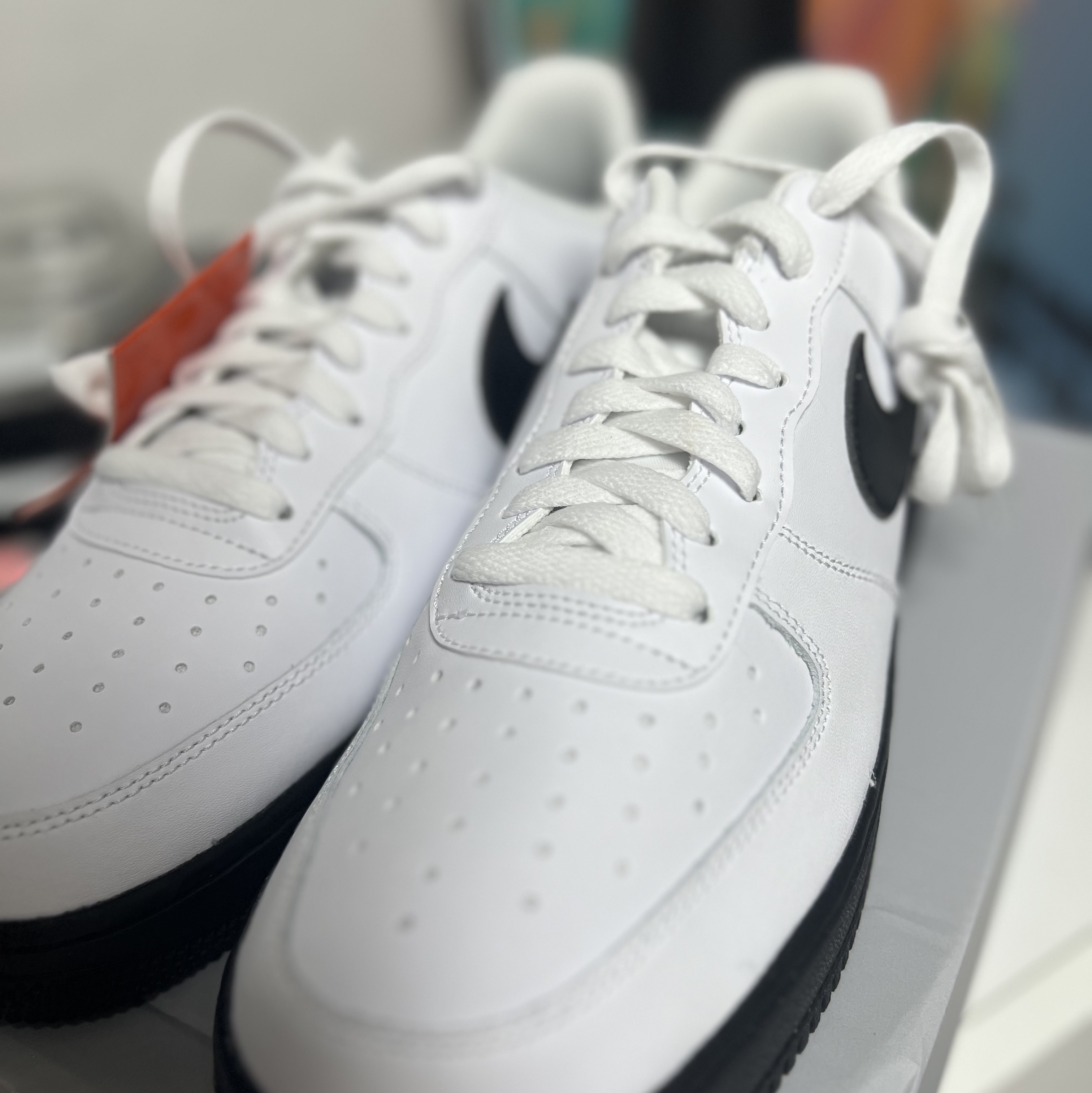 Nike Air Force 1 Low White Black Midsole 착용 스타일 - 2