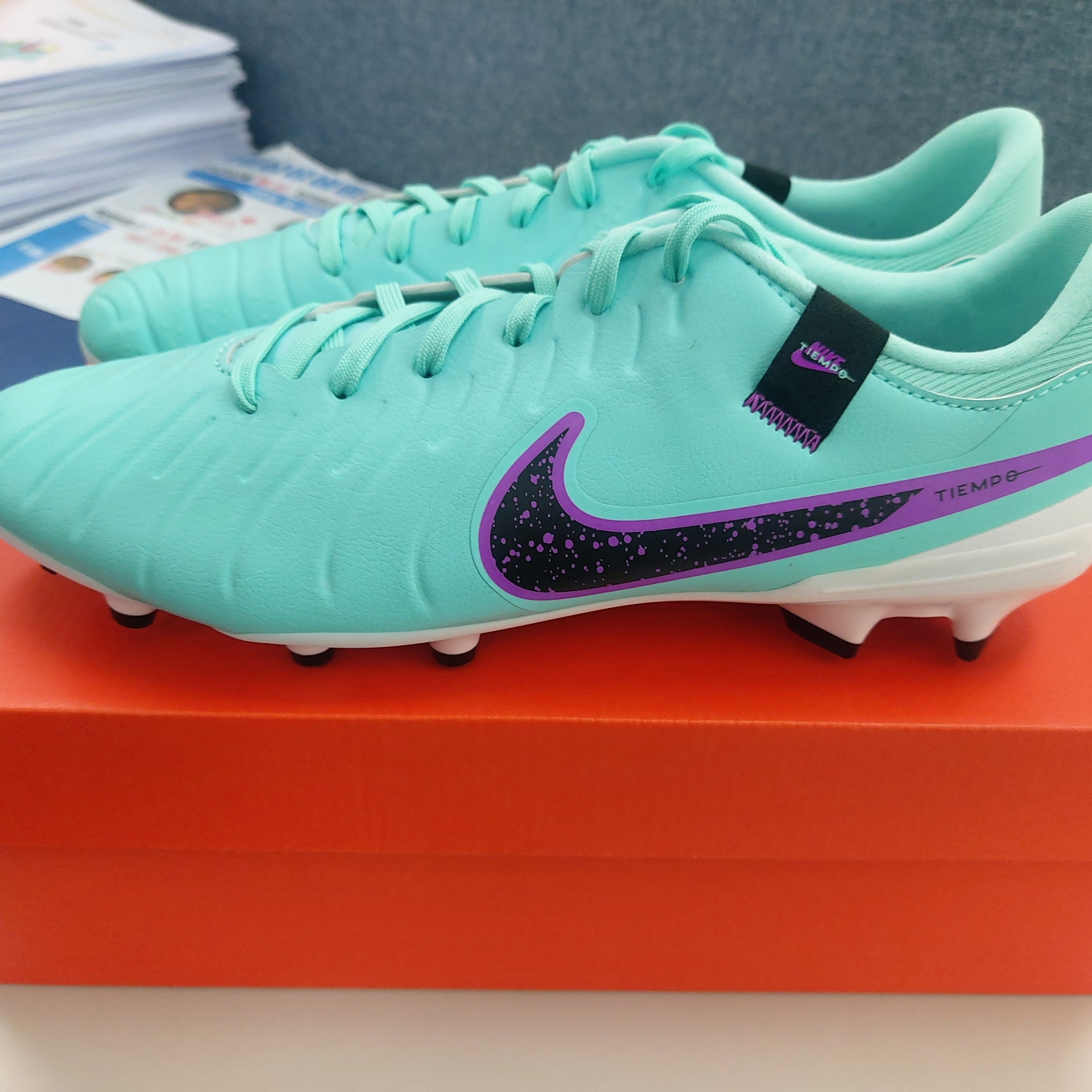 Nike Tiempo Legend 10 Academy MG Cleat Hyper Turquaise 착용 스타일