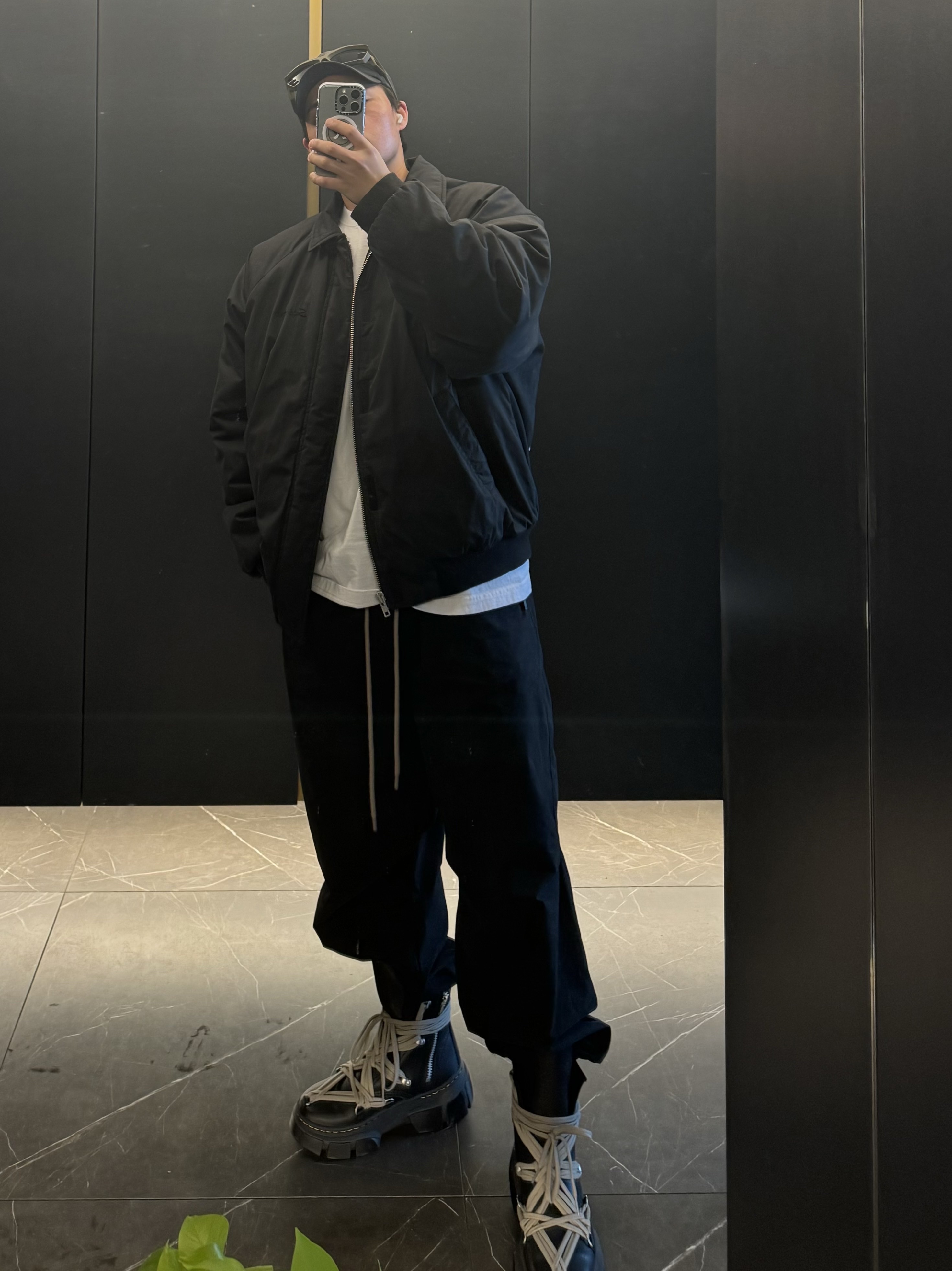 Supreme Peace Embroidered Work Jacket Black - 23FW, Dr. Martens x Rick Owens 1460 DMXL Megalace Black 착용 스타일