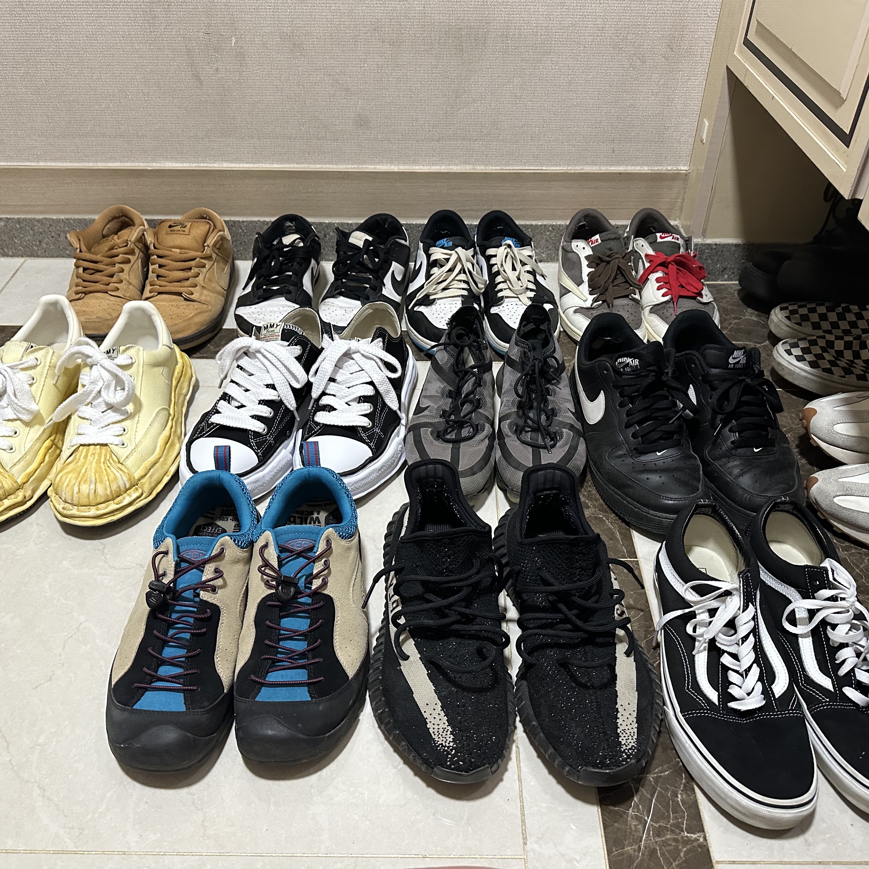 Maison Mihara Yasuhiro Peterson OG Sole Canvas Low Sneakers Black, Nike Air VaporMax 2019 Ghost Black 착용 스타일