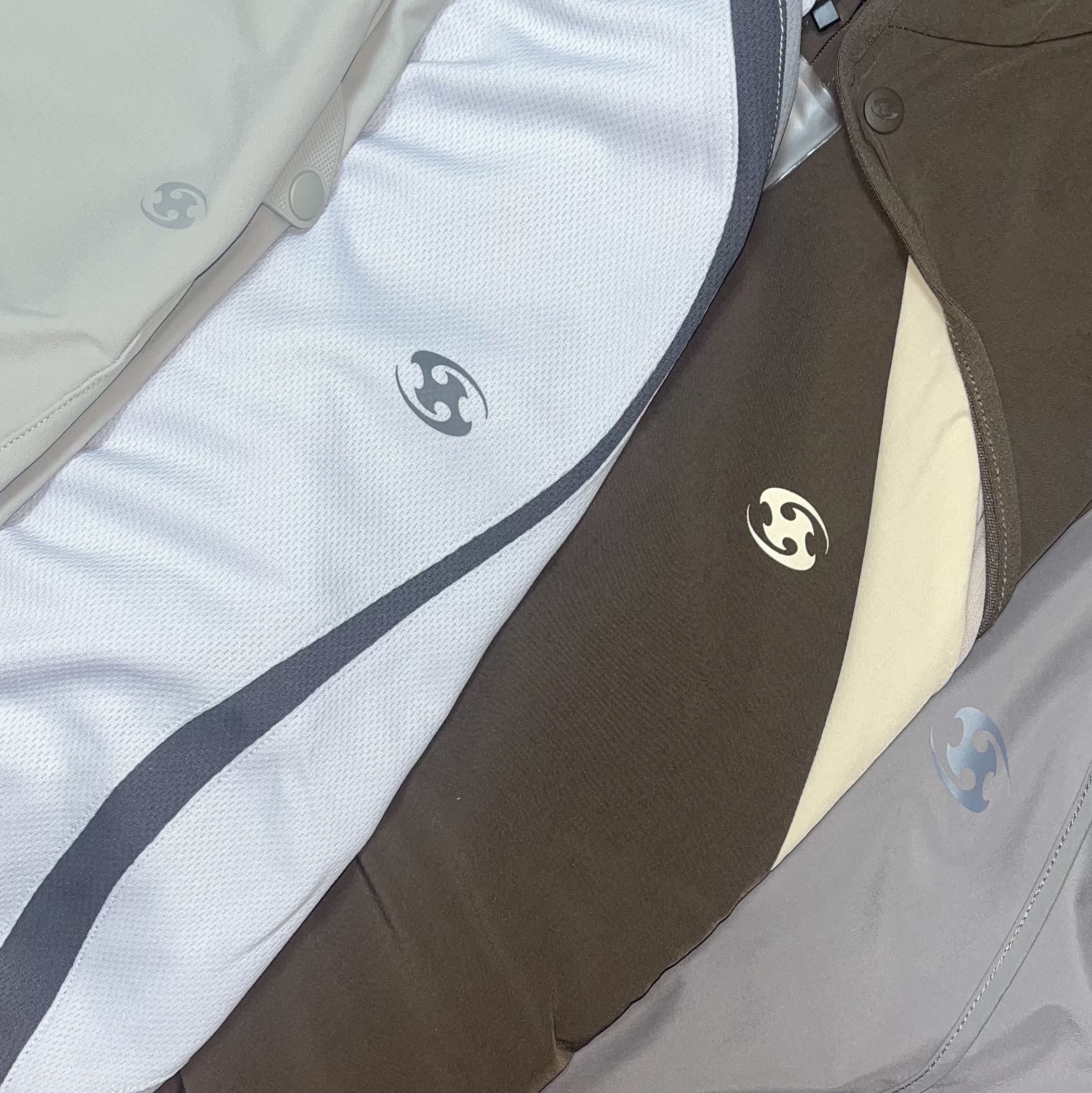 Sansan Gear Conversion Jacket Brown - 23FW, Sansan Gear Slash Jersey Sky Blue - 23FW 착용 스타일 - 1