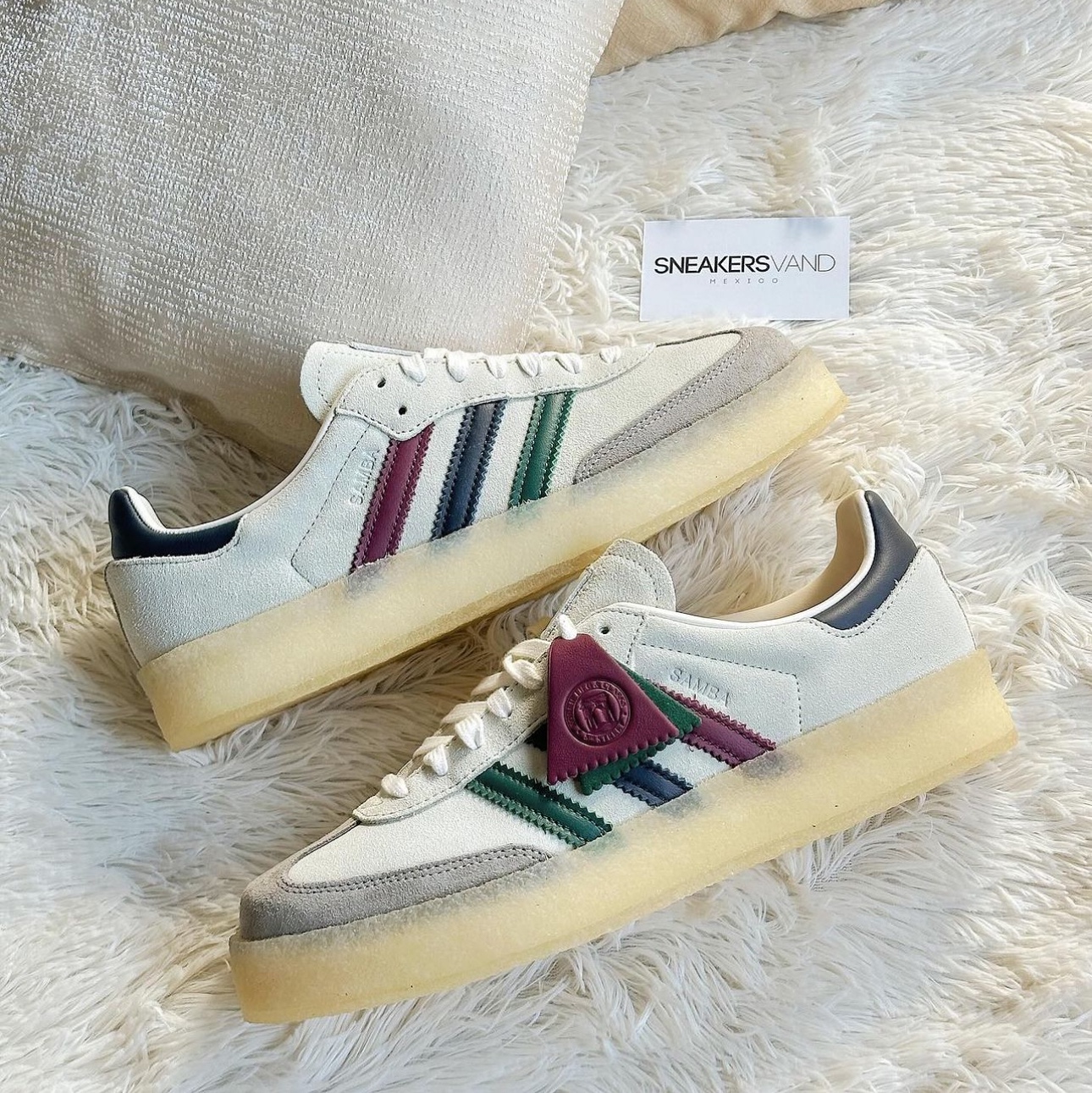 Adidas x Clarks x Ronnie Fieg 8th Street Samba Chalk White Collegiate Green 착용 스타일 - 2