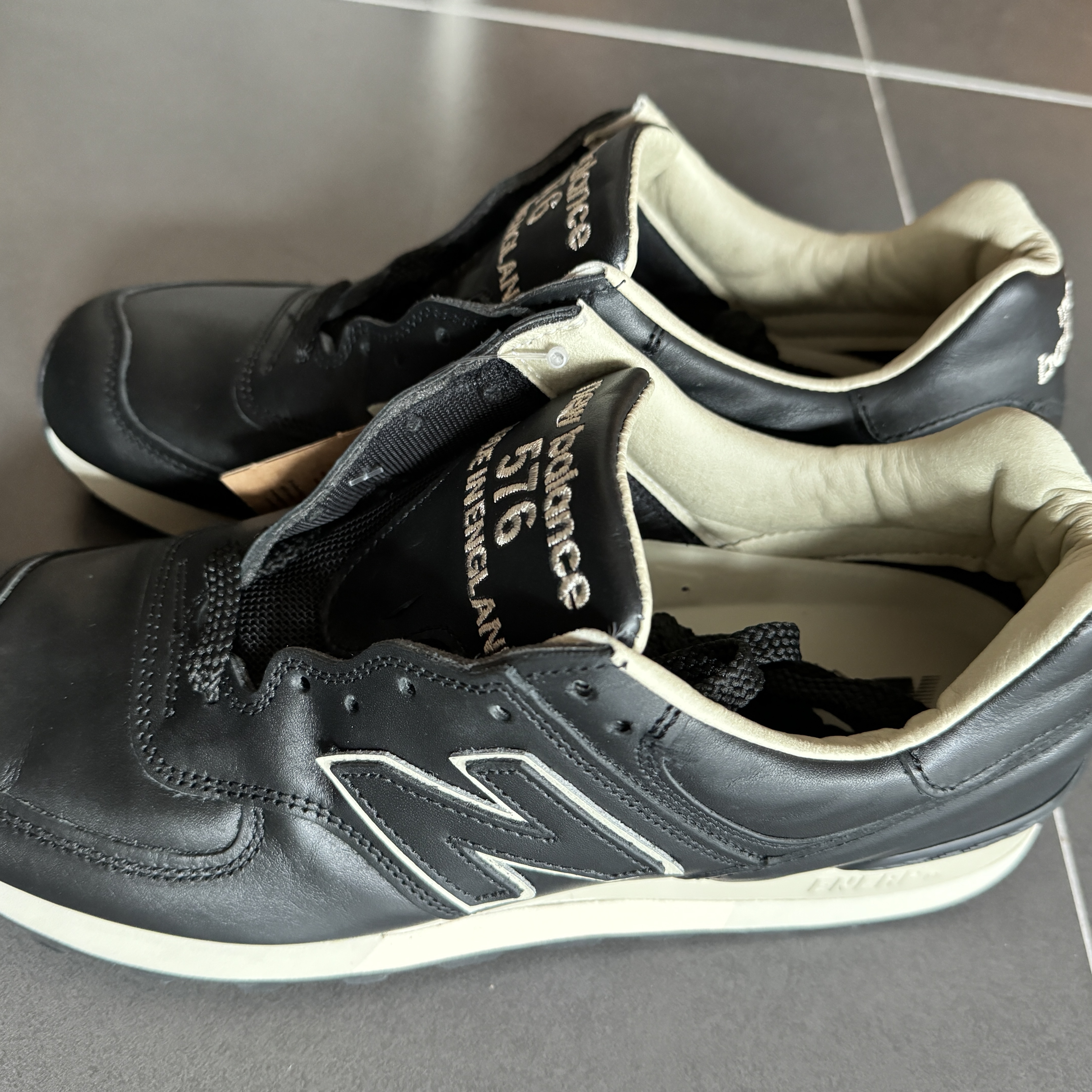New Balance 576 Made in UK Black 착용 스타일 - 2