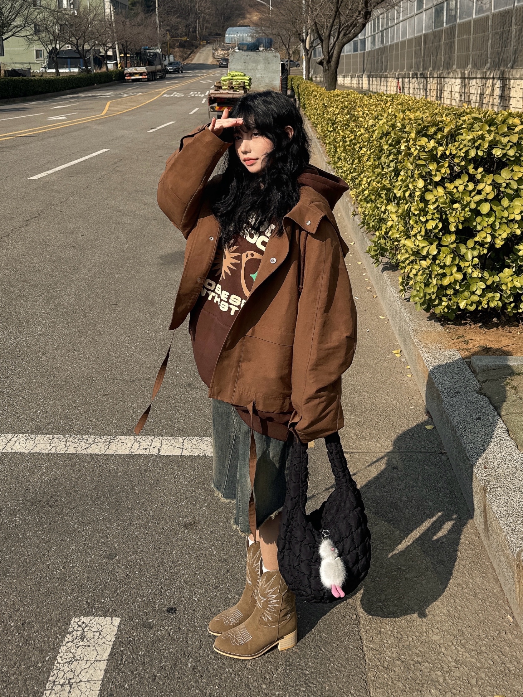 COS Quilted Mini Bag Black 착용 스타일 - 1