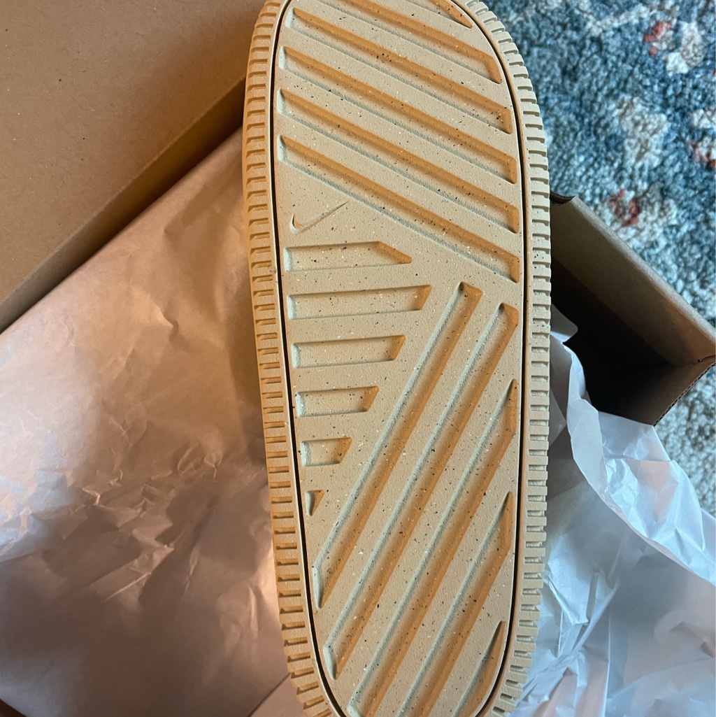 Nike Calm Slide Sesame 착용 스타일 - 2